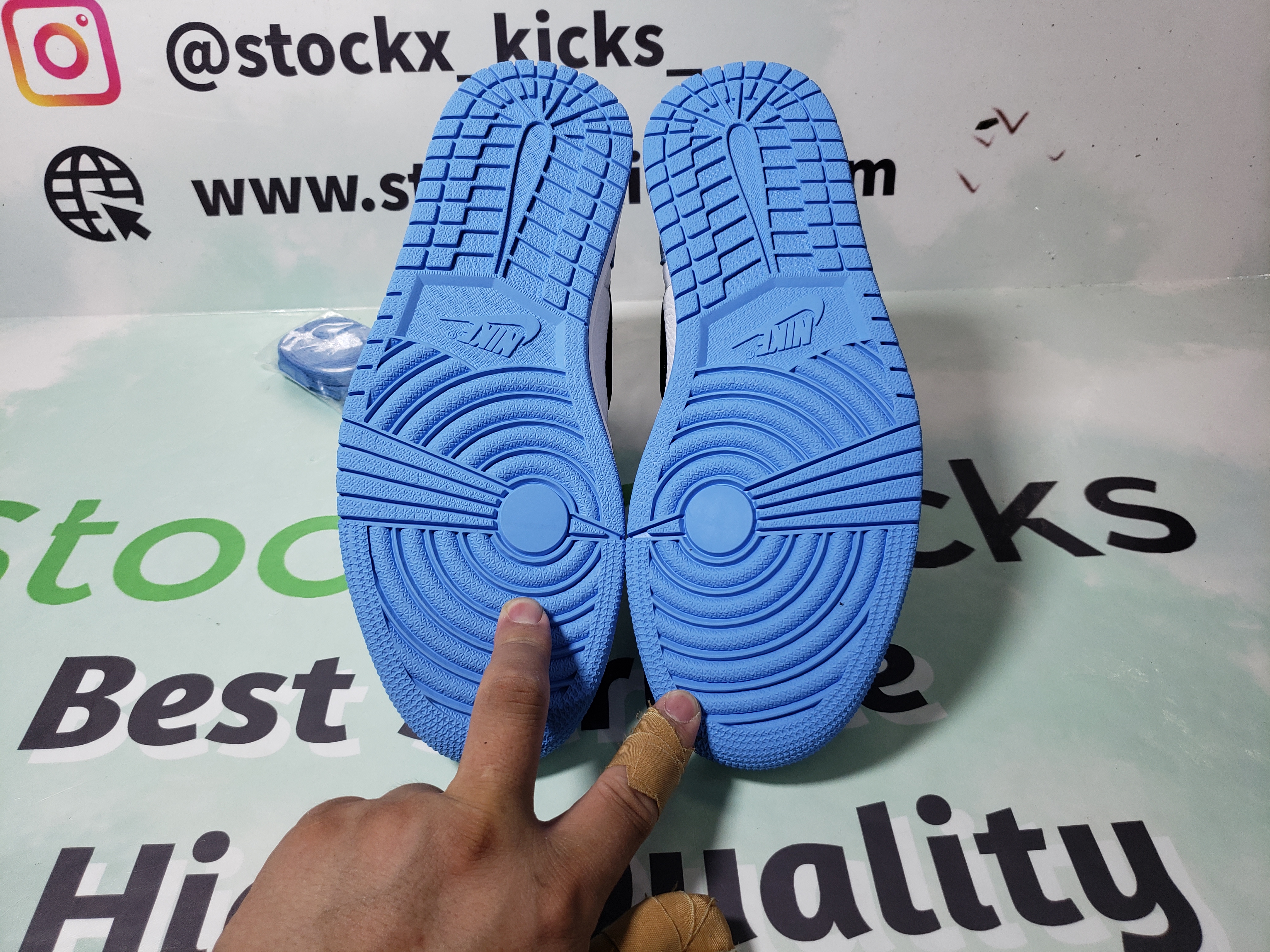 PK God Batch Air Jordan 1 Retro High White University Blue Black 555088-134 review stockxkicks 04