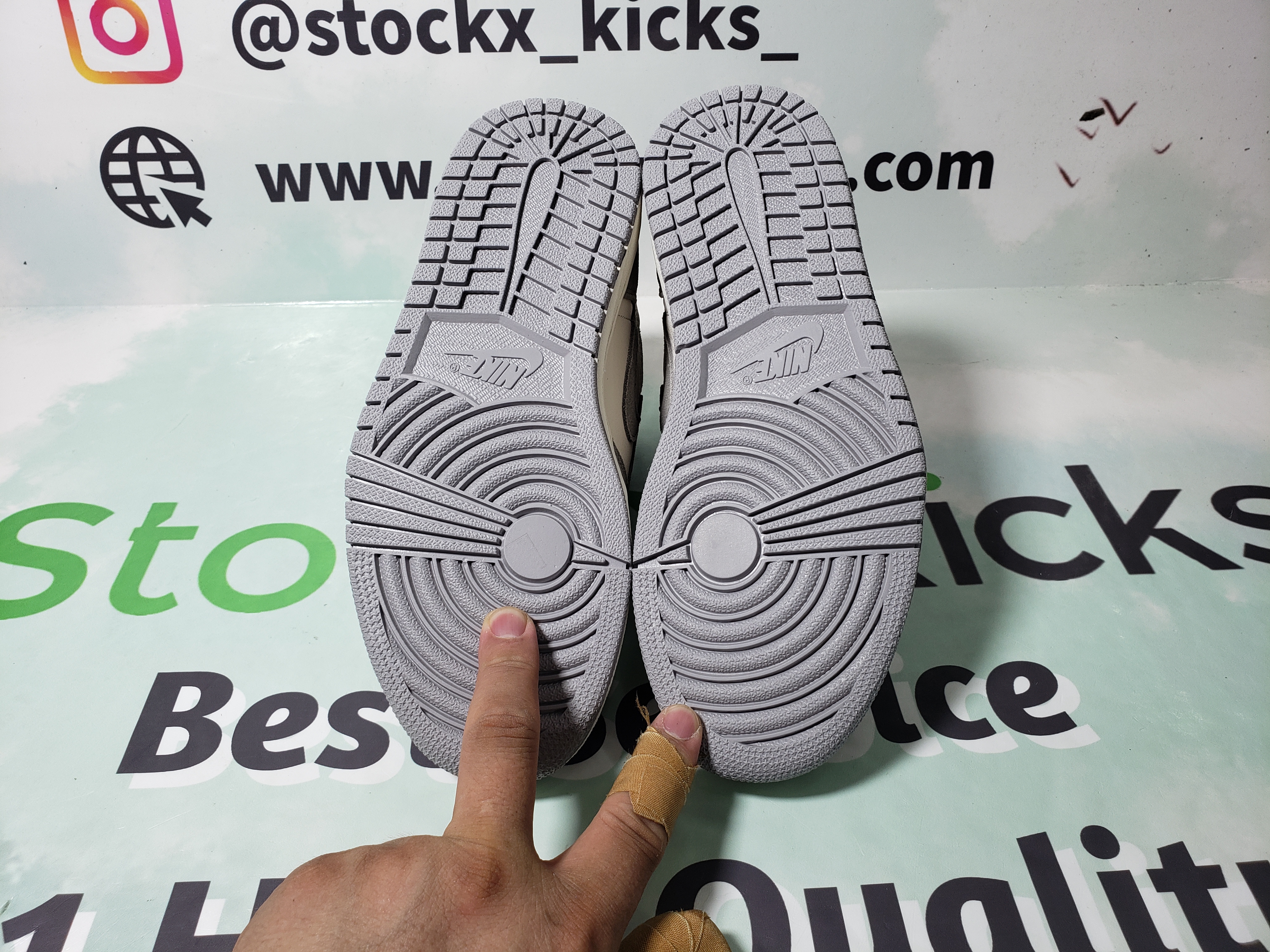 LJR Batch Jordan 1 Retro HighPale Ivory (W) AH7389-101 review stockxkicks 04