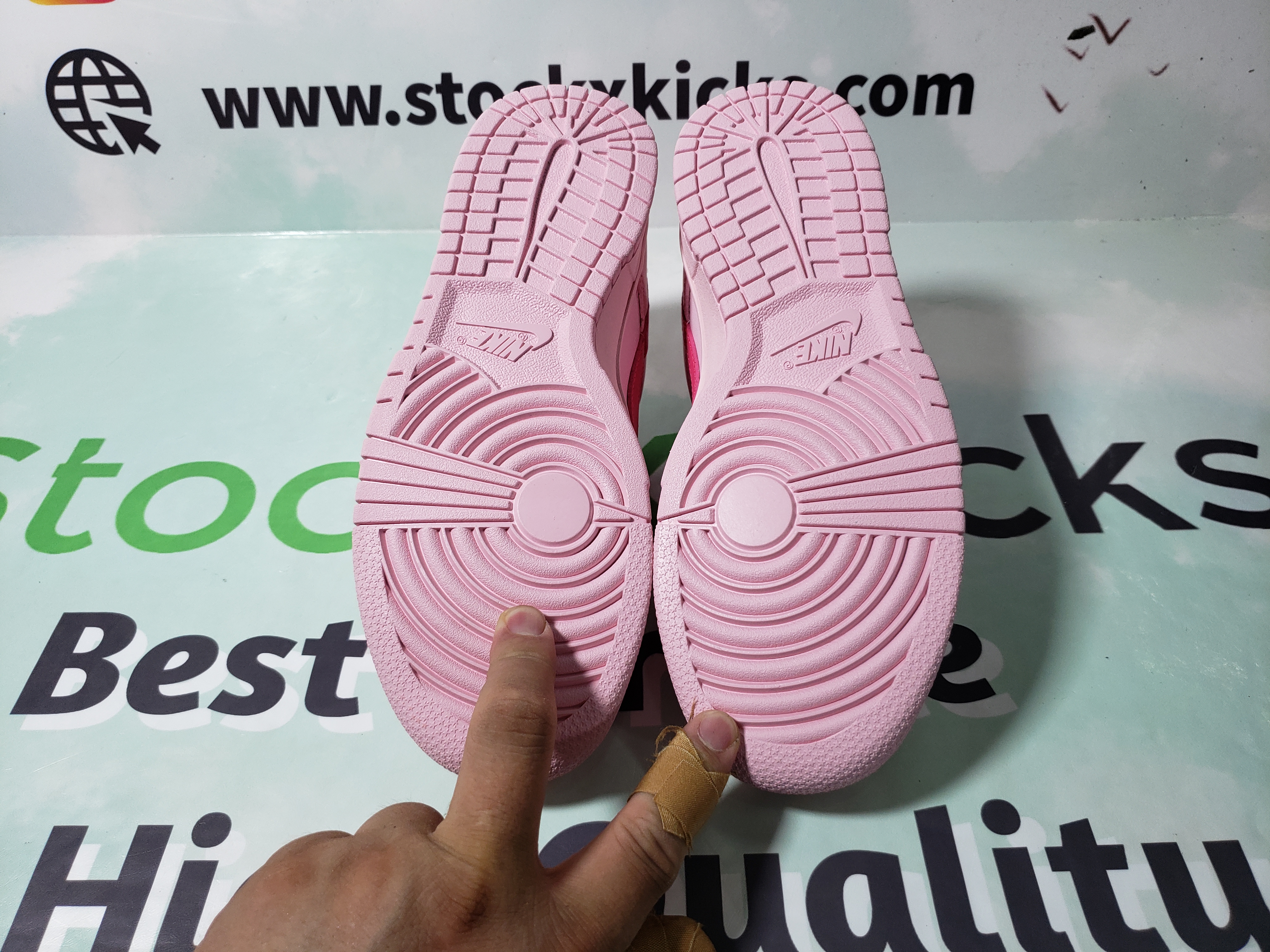 LJR Batch Nike Dunk Low Triple Pink DH9765-600 review stockxkicks 04
