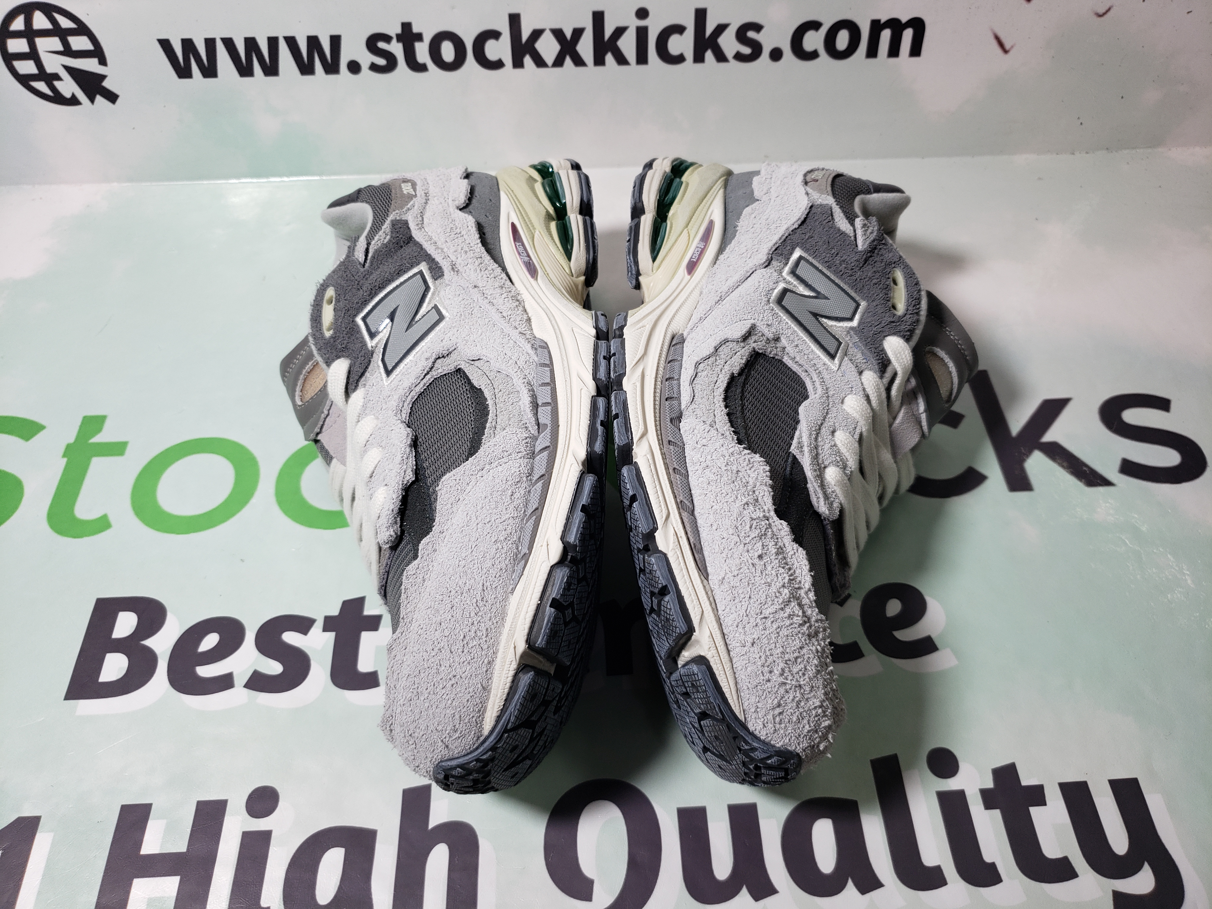 New Balance 2002R Cloud As M2002RDA review stockxkicks 03