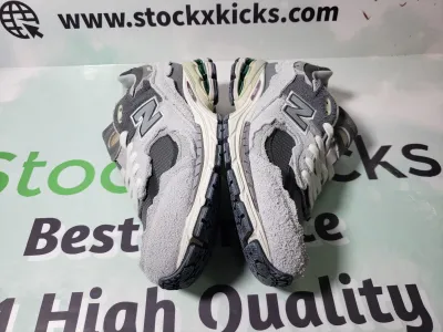 New Balance 2002R Cloud As M2002RDA review stockxkicks 03