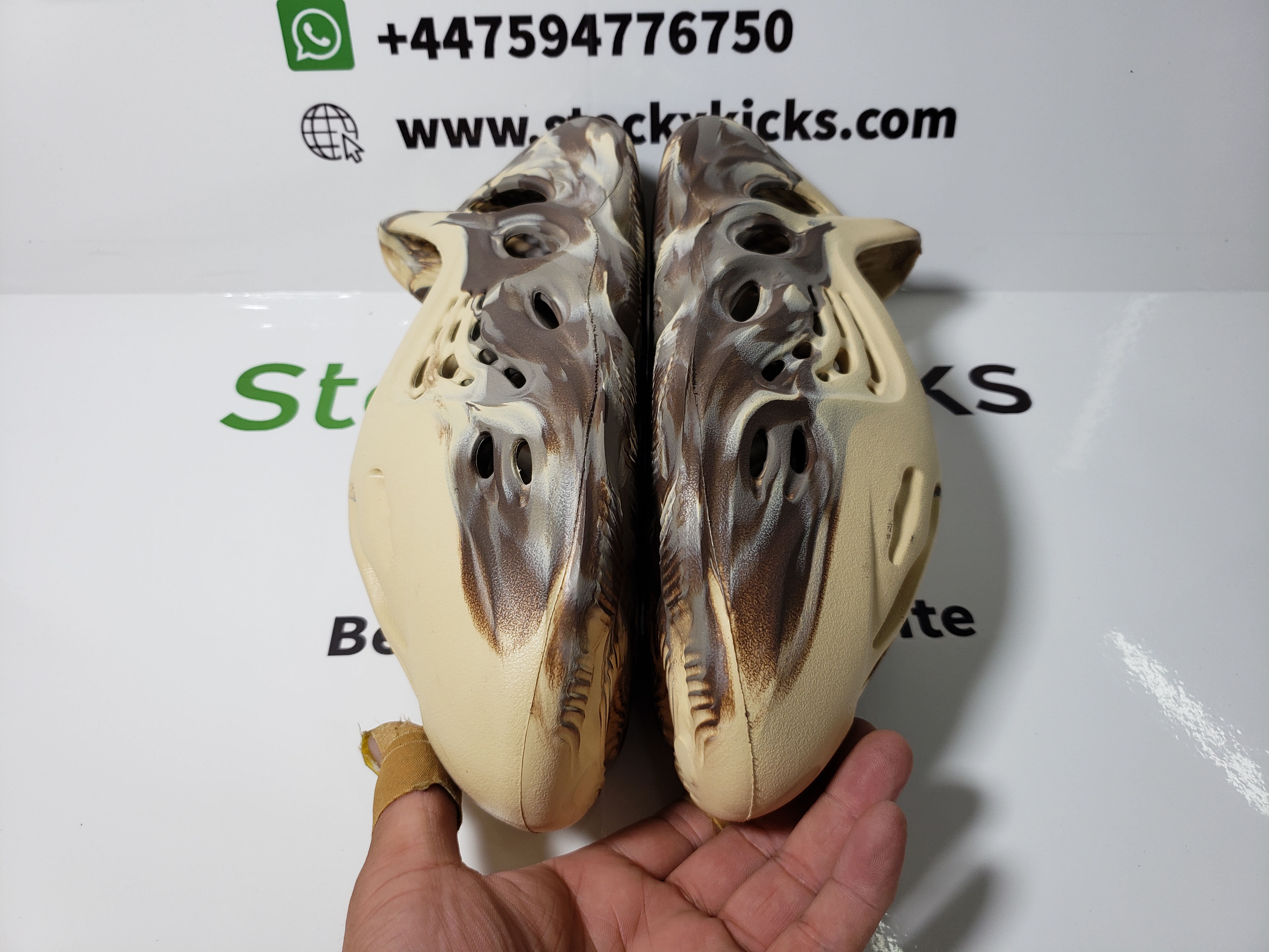 PK God Batch adidas originals Yeezy Foam Runner MX Cream Clay GX8774 review stockxkicks QC 03