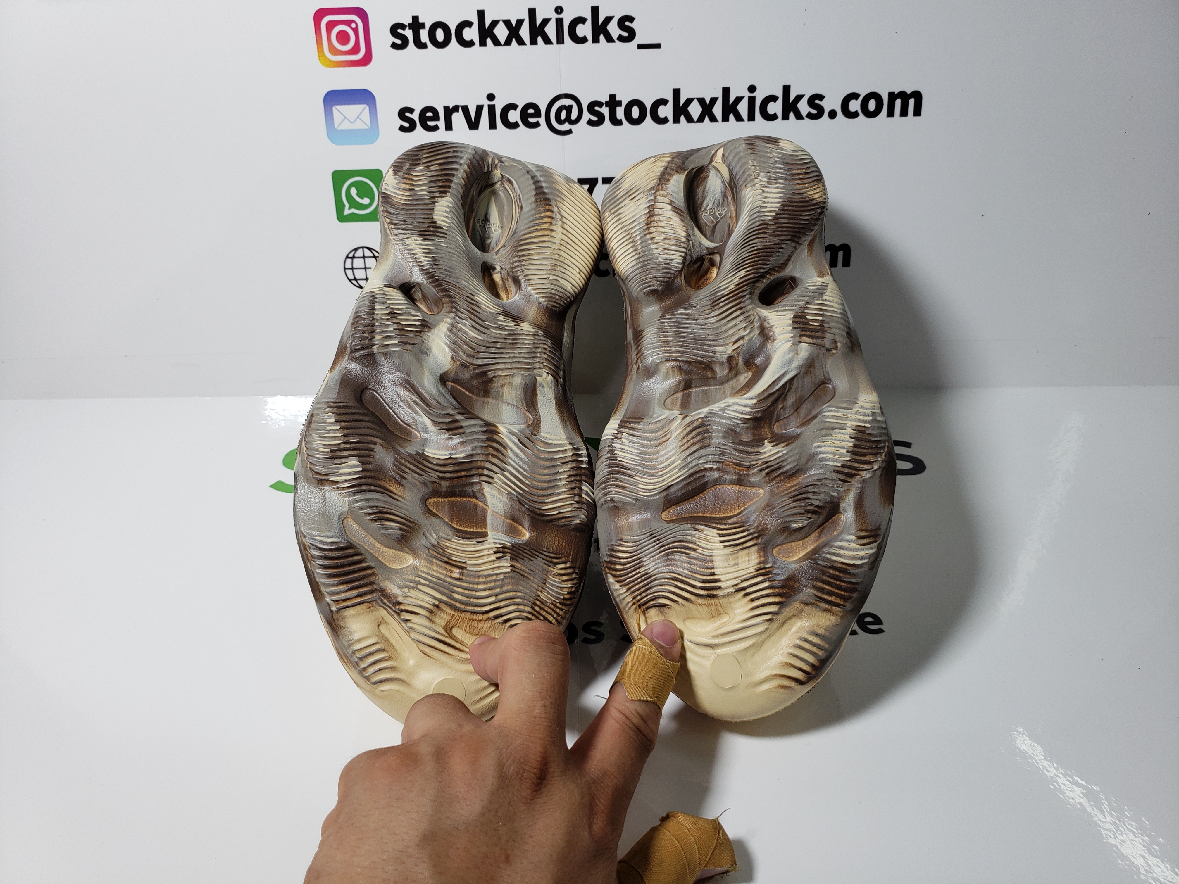 PK God Batch adidas originals Yeezy Foam Runner MX Cream Clay GX8774 review stockxkicks QC 04