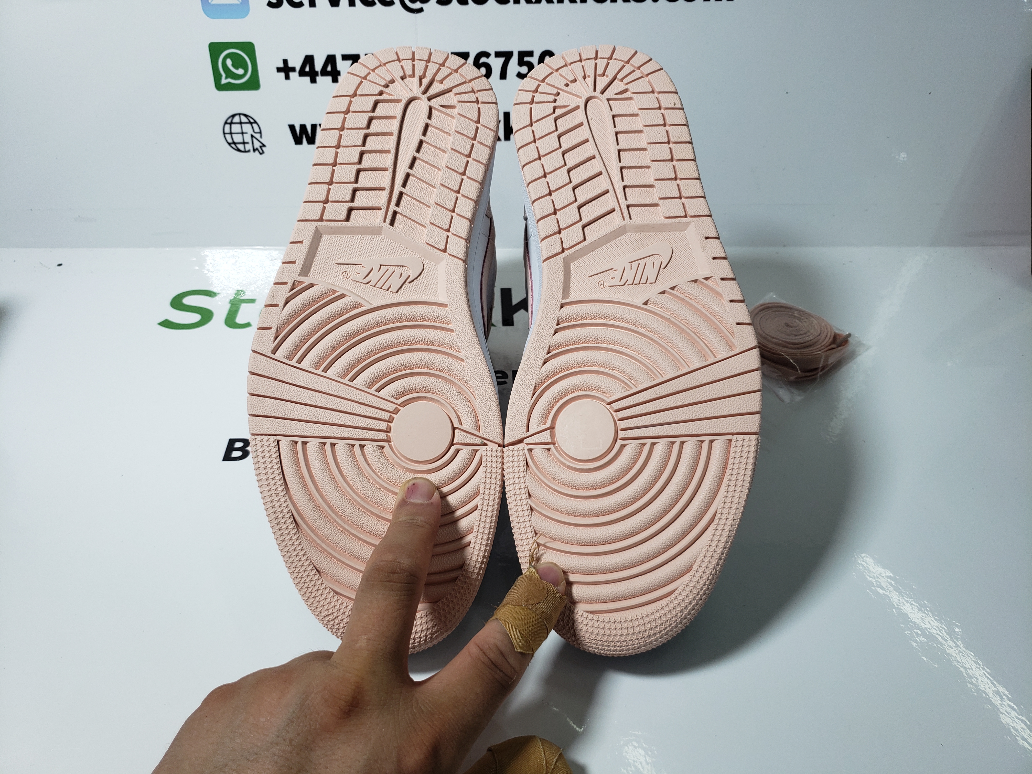 LJR Batch Air Jordan 1 Mid Arctic Orange Black Toe 554724-133  review stockxkicks 04