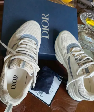 Dior B22 White Silver 3SN231YJG_H000 review Nancy Durette 00