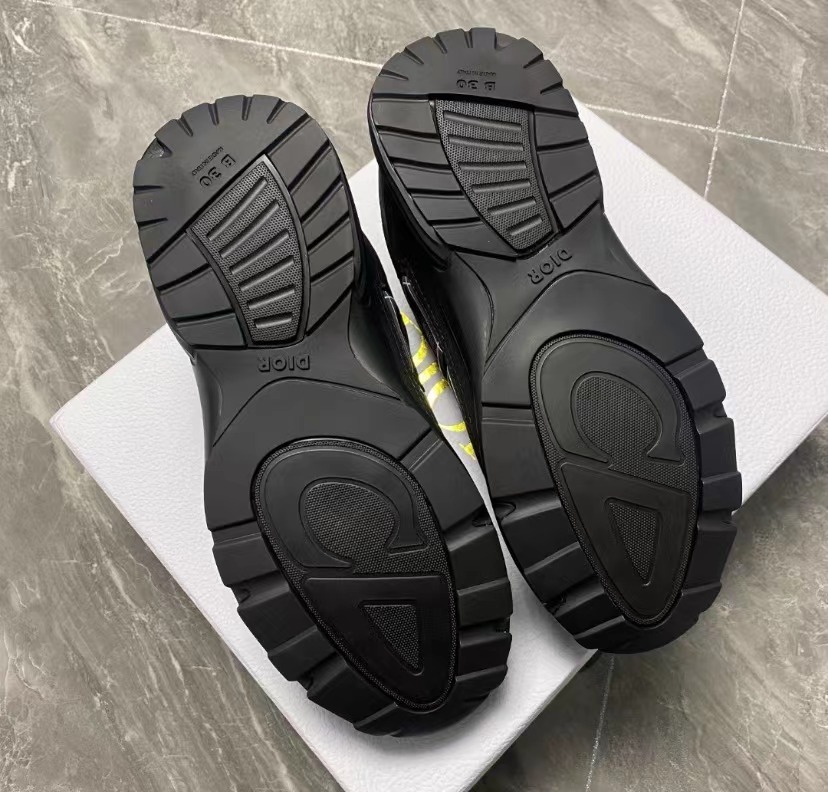 Dior B30 Triple Black 3SN279ZND-H90 review Lena Bolcic 04