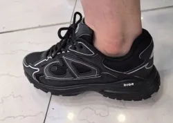 Dior B30 Triple Black 3SN279ZND-H90 review Sierra Smylie 01