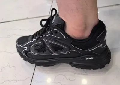 Dior B30 Triple Black 3SN279ZND-H90 review Sierra Smylie 00