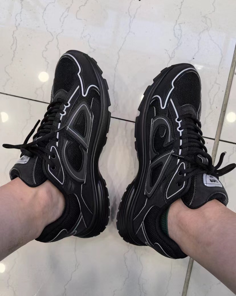 Dior B30 Triple Black 3SN279ZND-H90 review Sierra Smylie 02