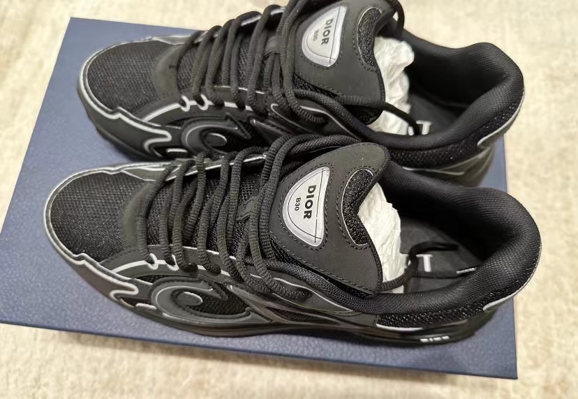 Dior B30 Triple Black 3SN279ZND-H90 review Savannah Bezares 01