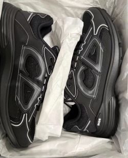Dior B30 Triple Black 3SN279ZND-H90 review Savannah Bezares 01