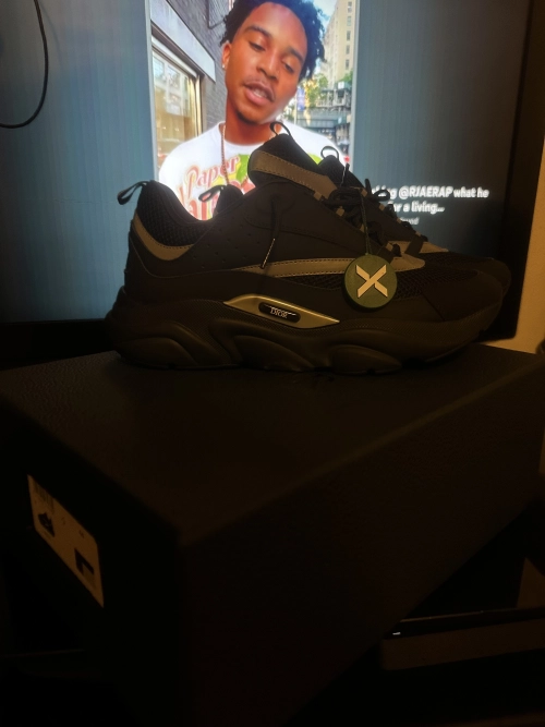 Dior B22 Black Silver 3SN231ZNG_H969 review Blake