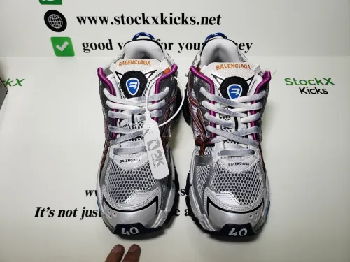 Balenciaga Runner Multicolor 677403W3RB68123 review 
