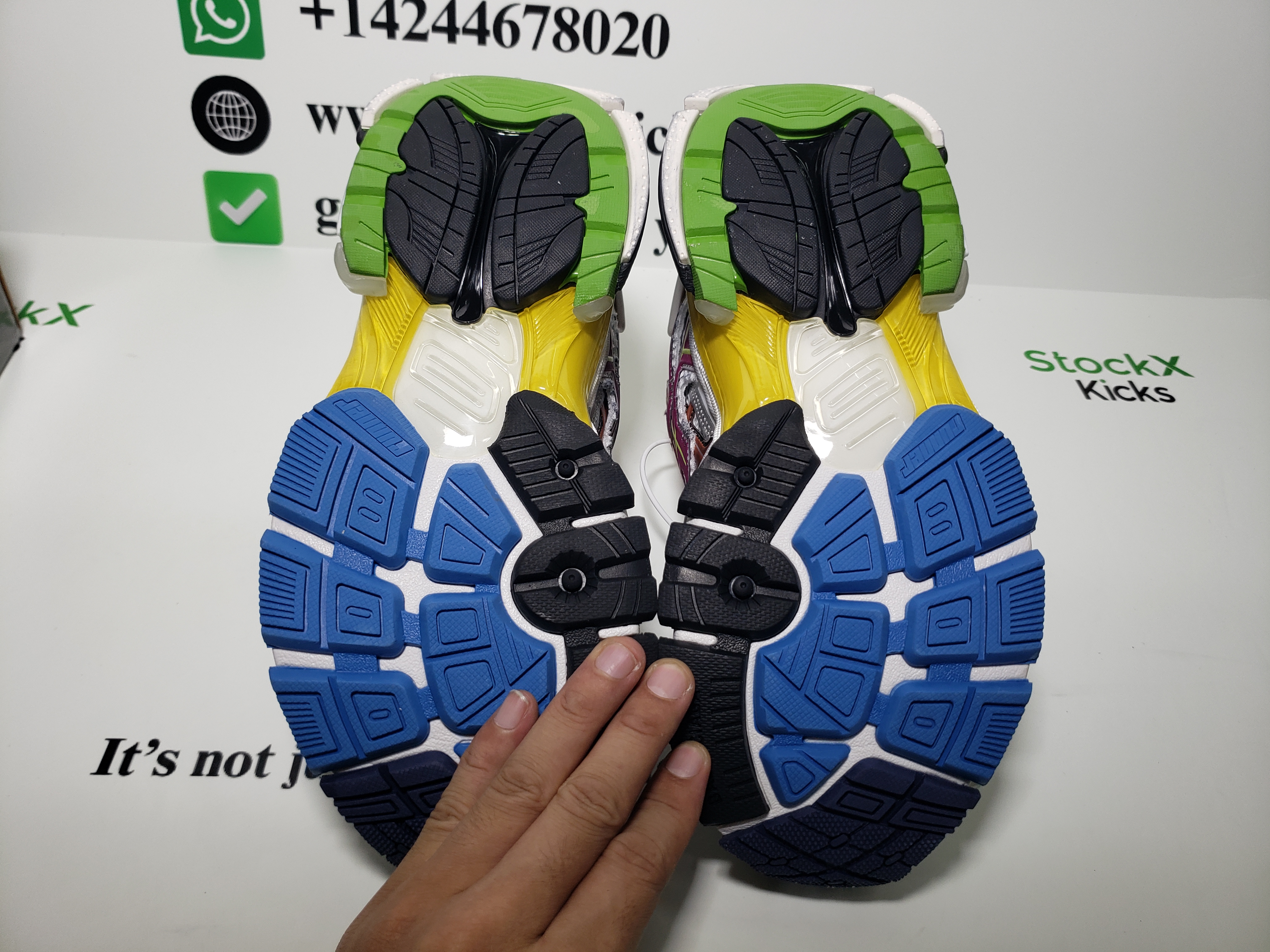 【Top PK Version】Balenciaga Runner Multicolor 677403W3RB68123 review stockxkicks 03