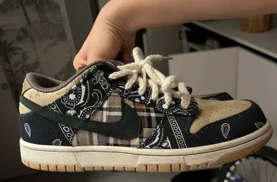 PK God Batch Nike SB Dunk Low Travis Scott CT5053-001 review Małgorzata Raburska