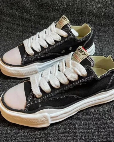 Maison MIHARA YASUHIRO White Black NO.722 review Reuben  Ajibola