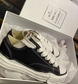Maison MIHARA YASUHIRO White Black NO.722 review Hrvoje Đuretek