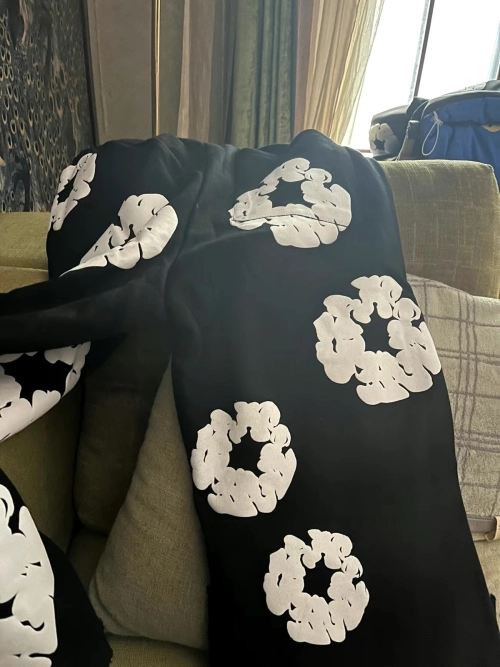 Denim Tears The Cotton Wreath Sweatpants Black review 