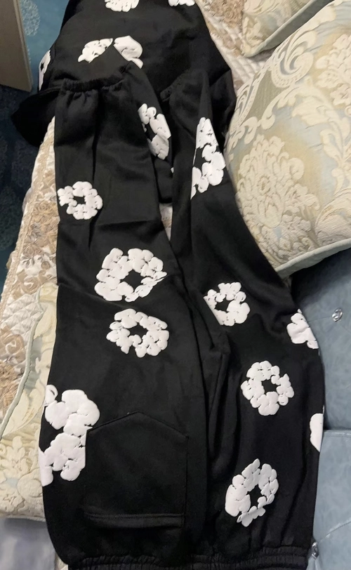 Denim Tears The Cotton Wreath Sweatpants Black review 