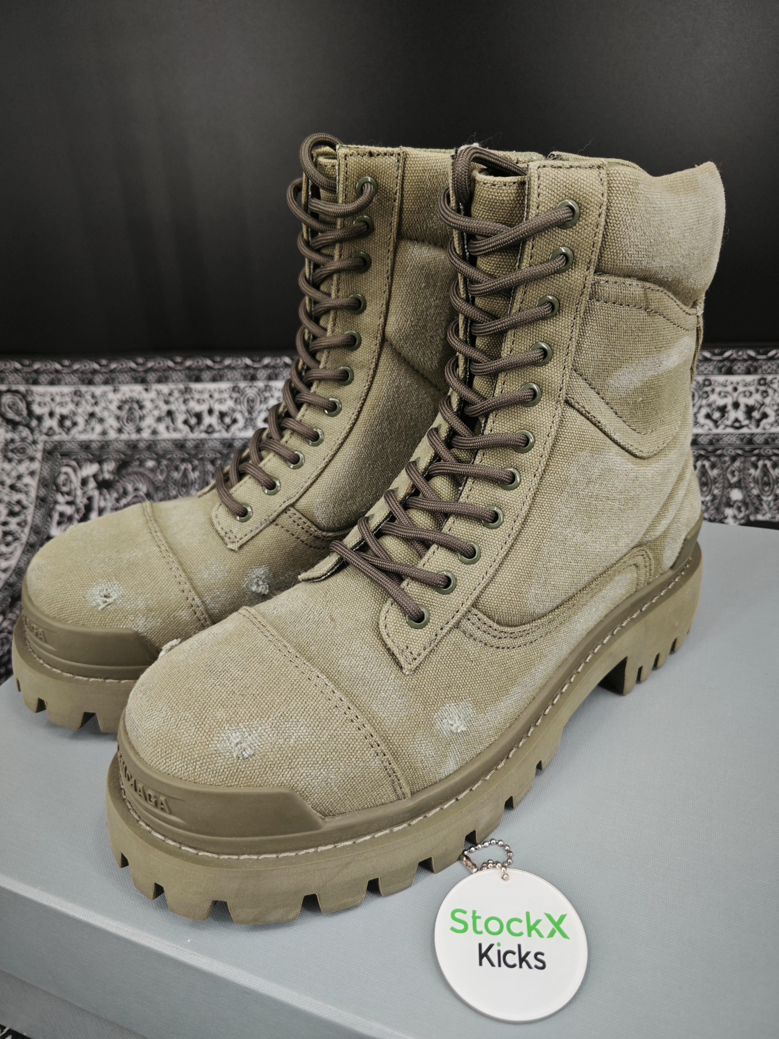 Balenciaga Strike Military Green review stockxkicks 00