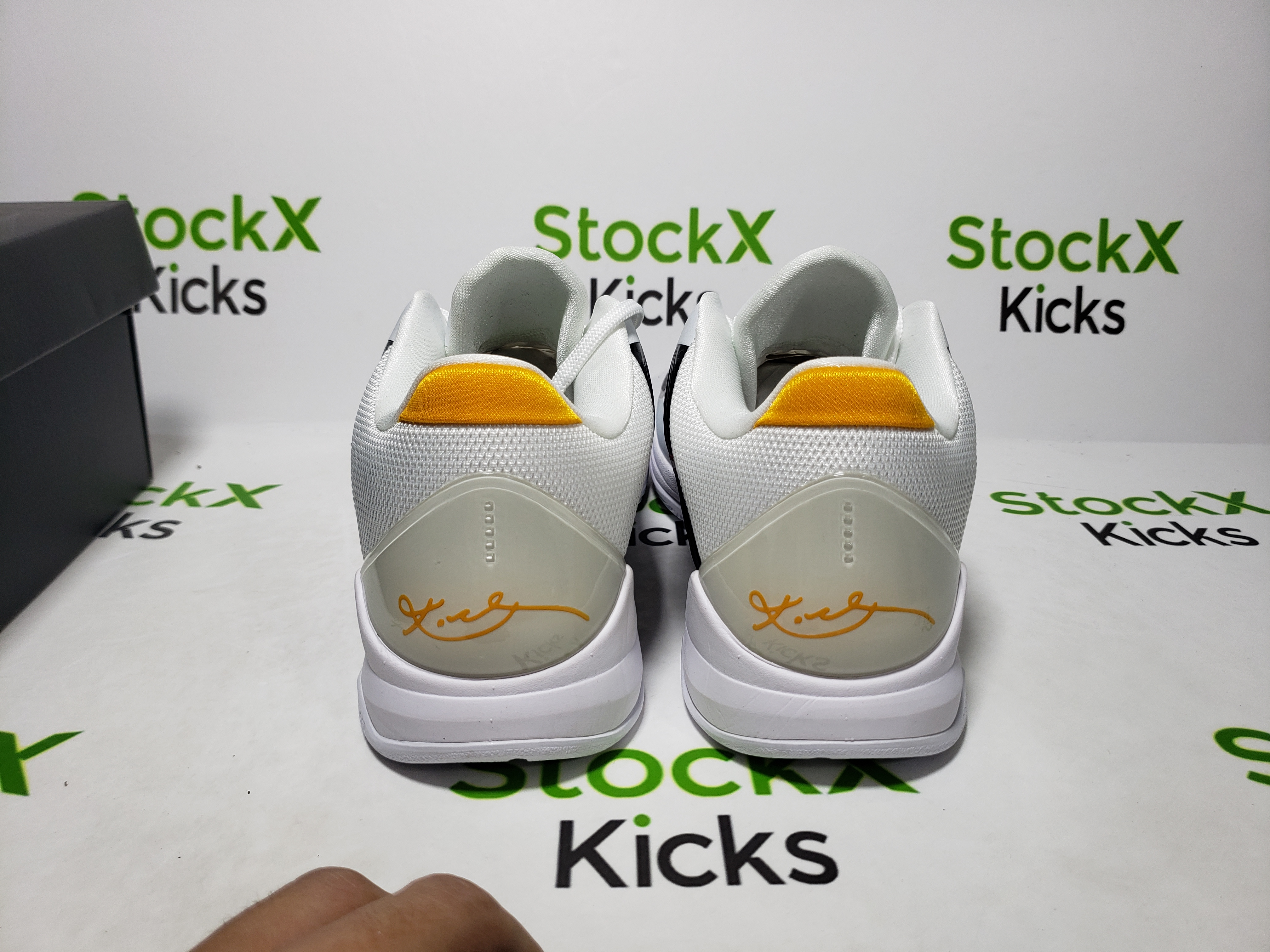 Nike Kobe 5 Protro Bruce Lee Alternate CD4991-101 review stockxkicks 03