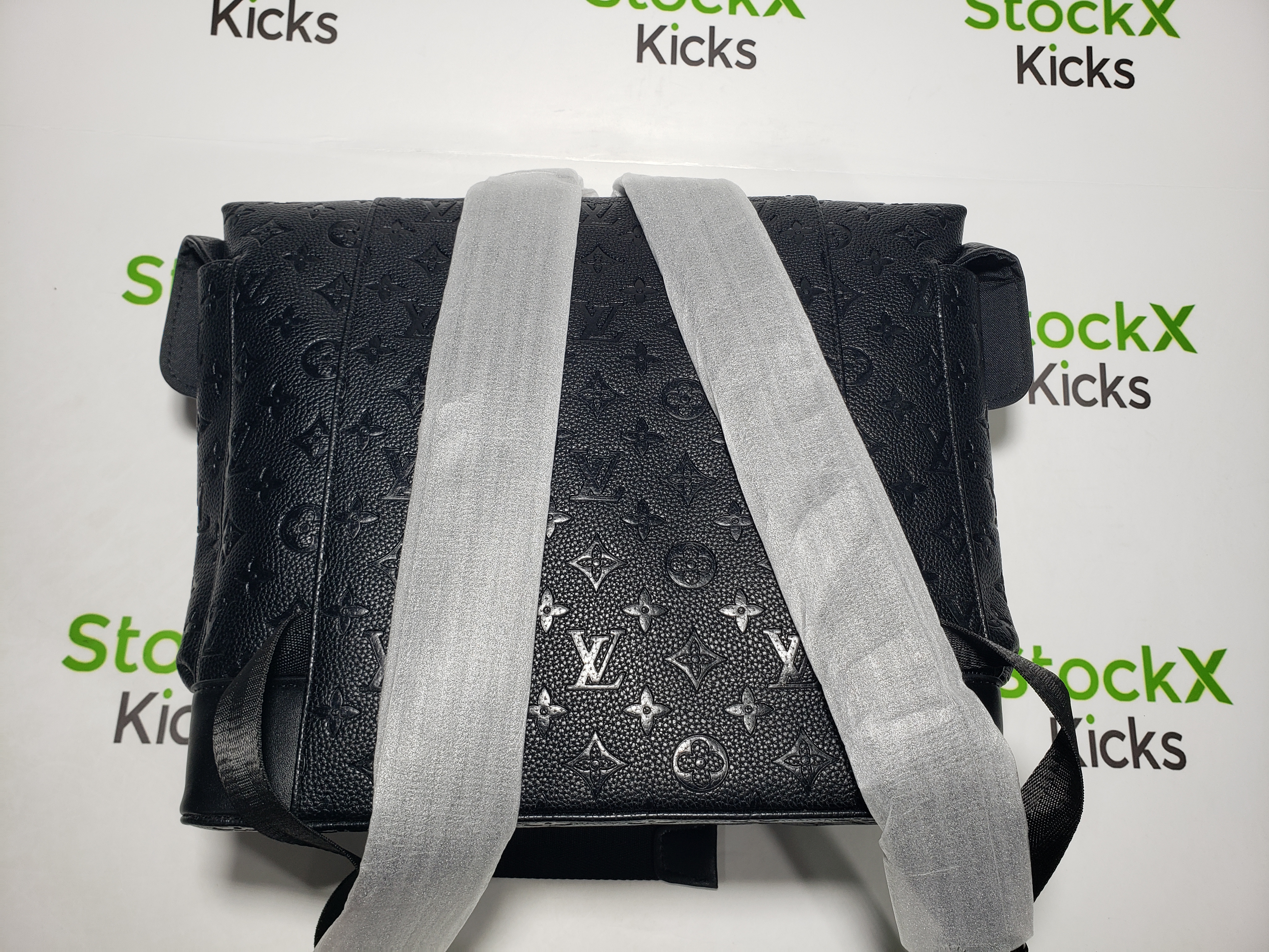 Louis Vuitton Christopher Monogram Empreinte Black CK 420698480 review 2