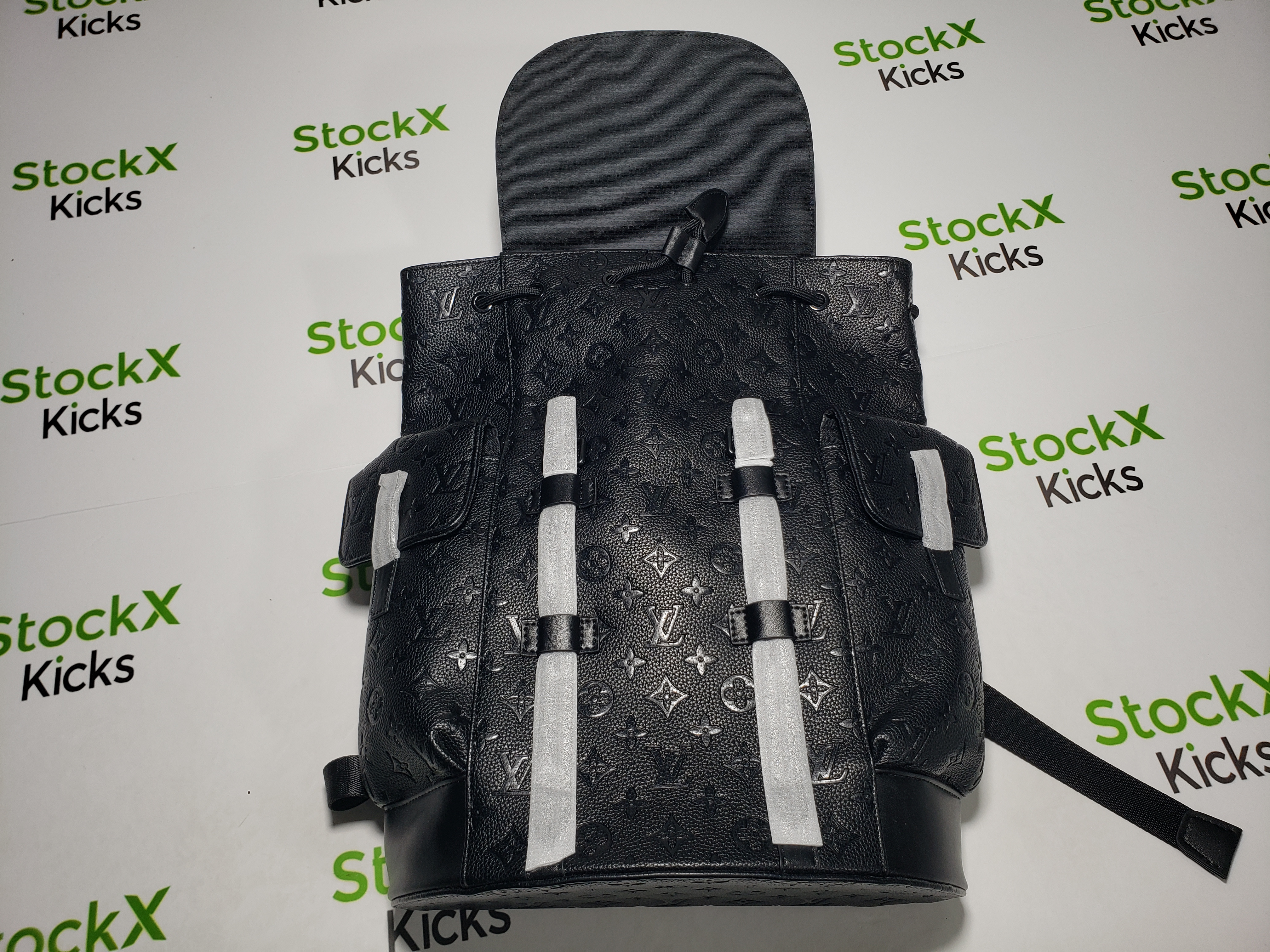 Louis Vuitton Christopher Monogram Empreinte Black CK 420698480 review 4