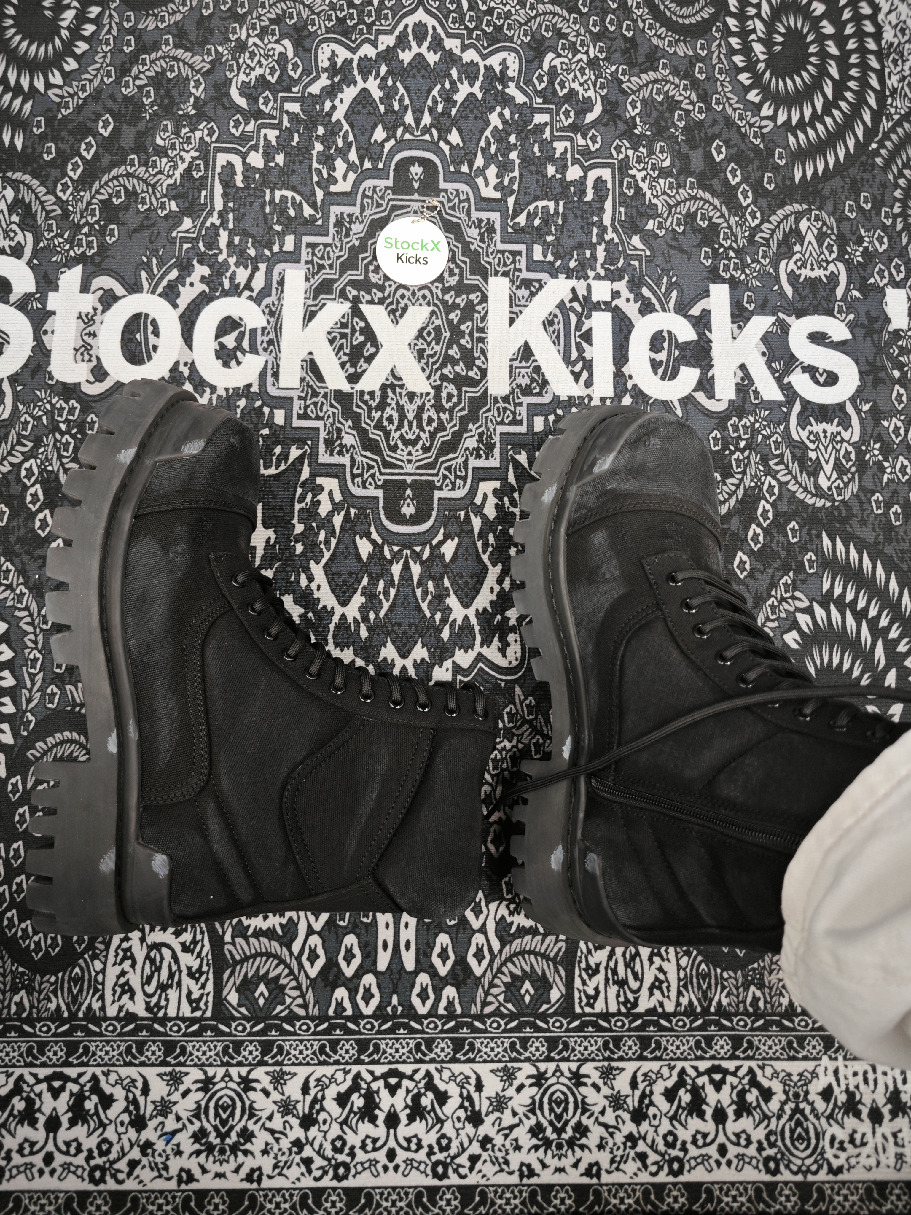 Balenciaga Strike Black CK24090201 review stockxkicks