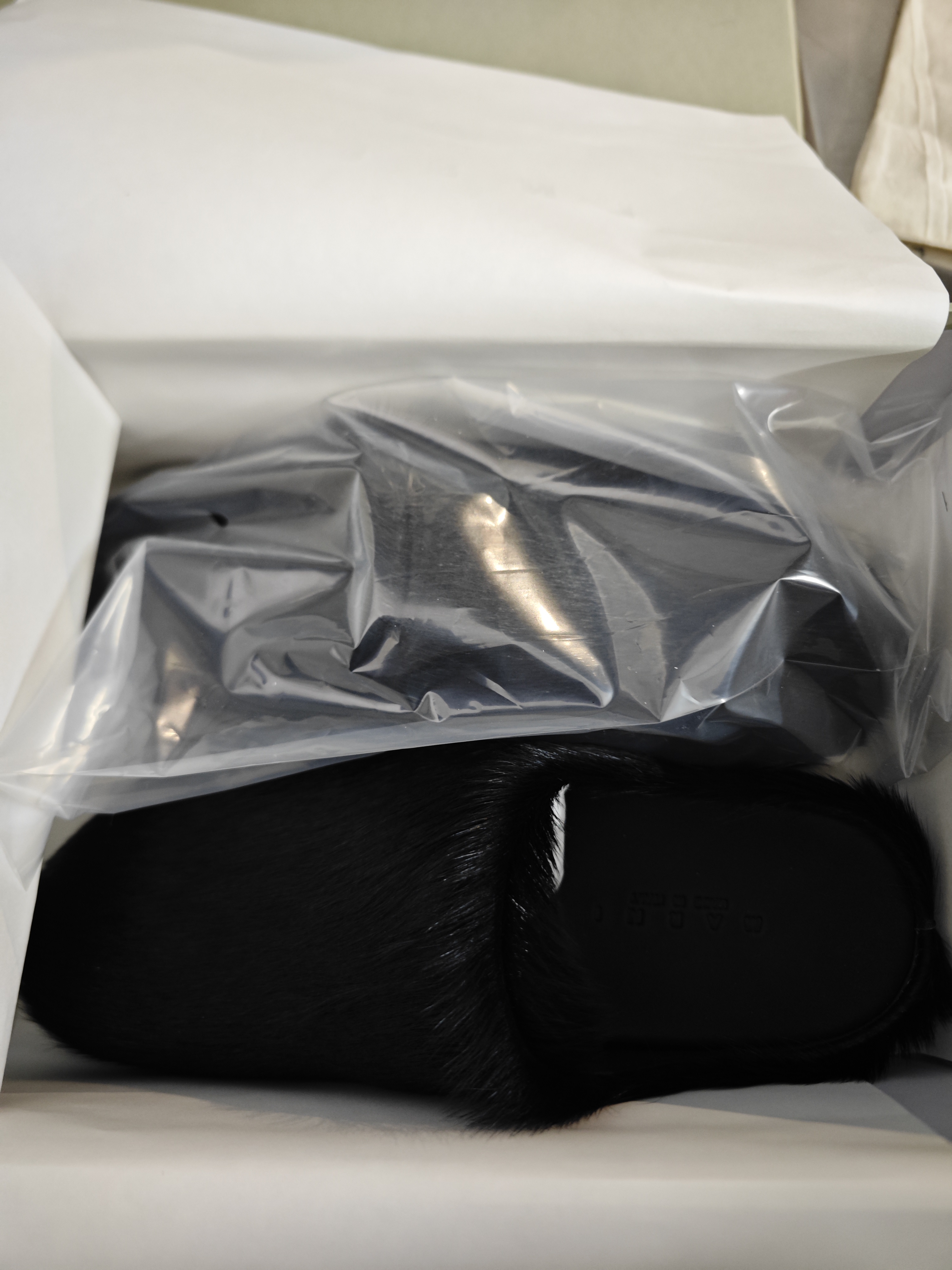 Marni Black LONG-HAIR CALFSKIN FUSSBETT SABOT Slide SBMR000600P412200N99 review Yassine Saih