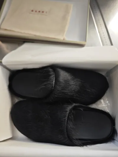 Marni Black LONG-HAIR CALFSKIN FUSSBETT SABOT Slide SBMR000600P412200N99 review Christian Franco