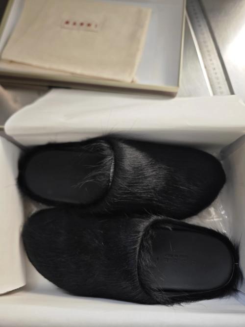 Marni Black LONG-HAIR CALFSKIN FUSSBETT SABOT Slide SBMR000600P412200N99 review 