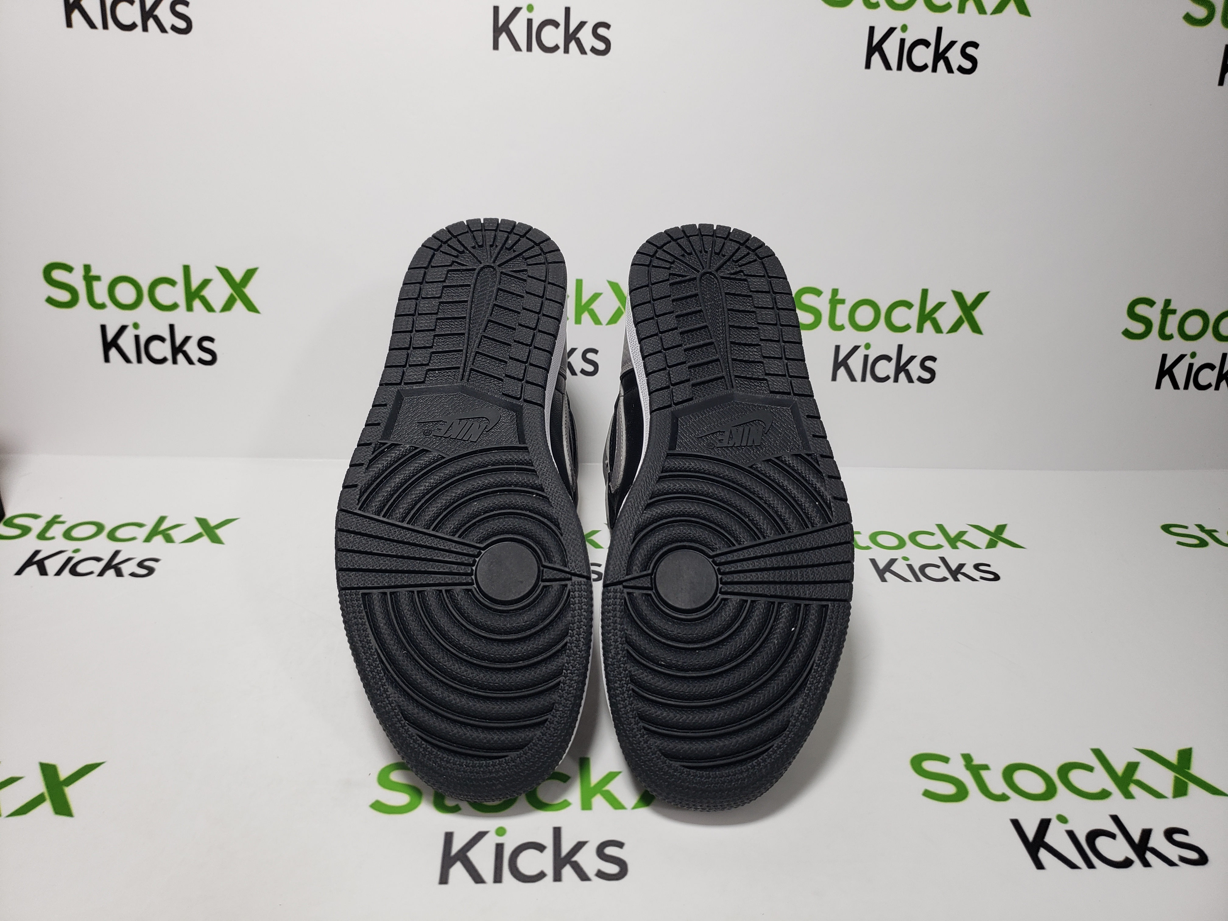 PK God Batch Air Jordan 1 Retro High Shadow (2018) 555088-013 review stockxkicks 03