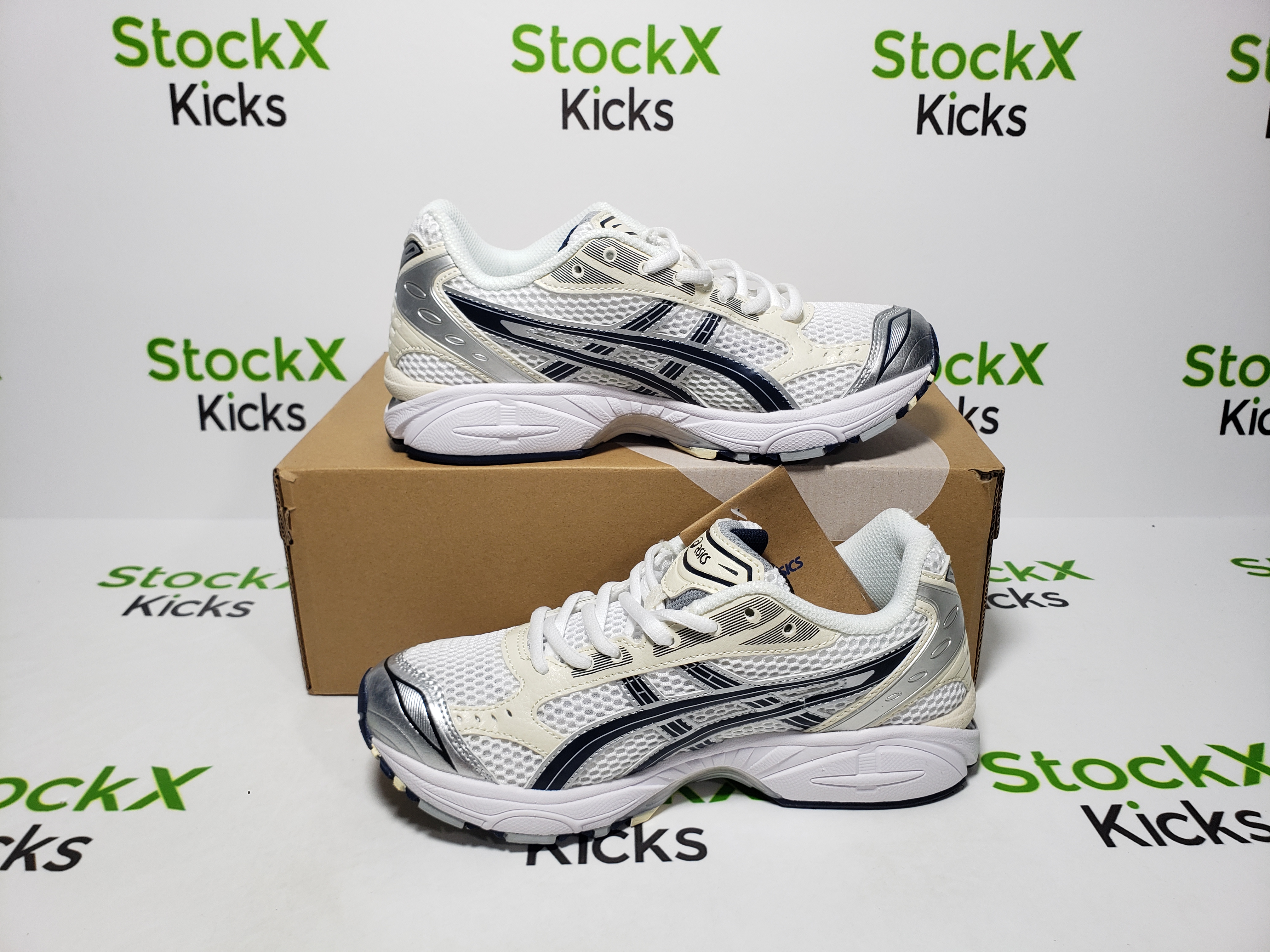ASICS Gel-Kayano 14 White Midnight 1202A056-109 review Jinkicks 03