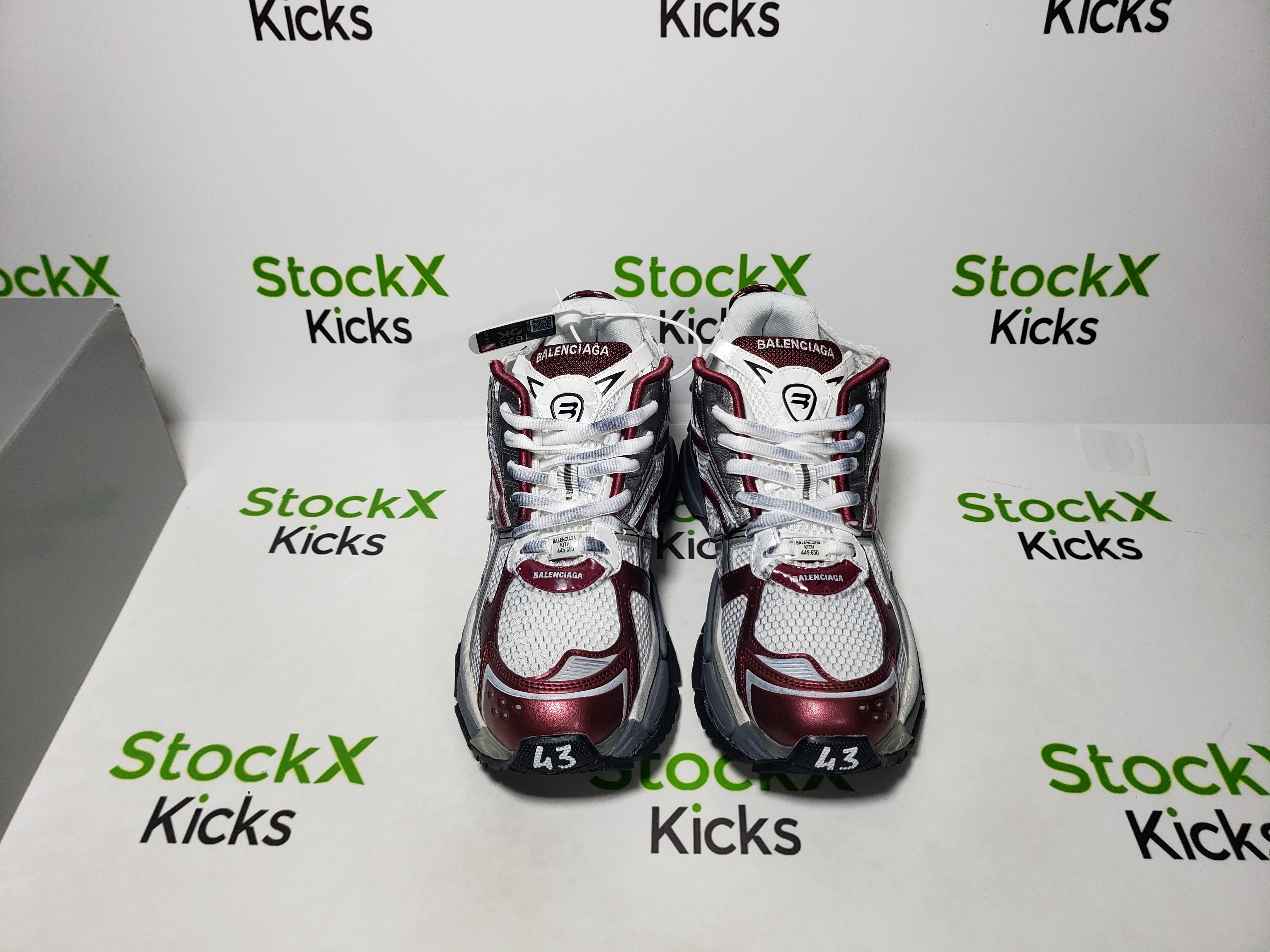 Balenciaga Runner Sneaker White Wine Red 677403 W3RB3 9069 review Mikel 04