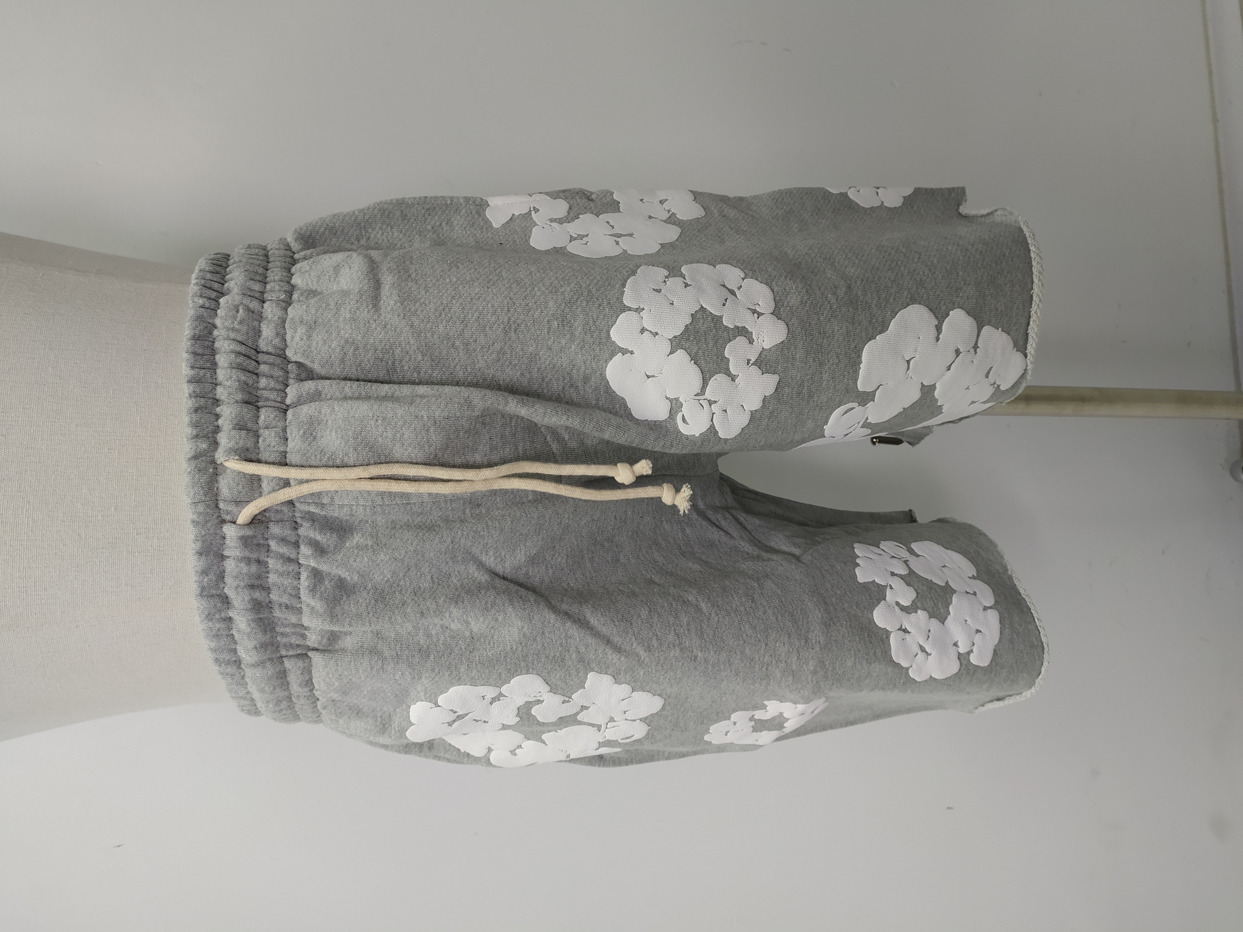 Denim Tears The Cotton Wreath Shorts Grey review Lilly 00