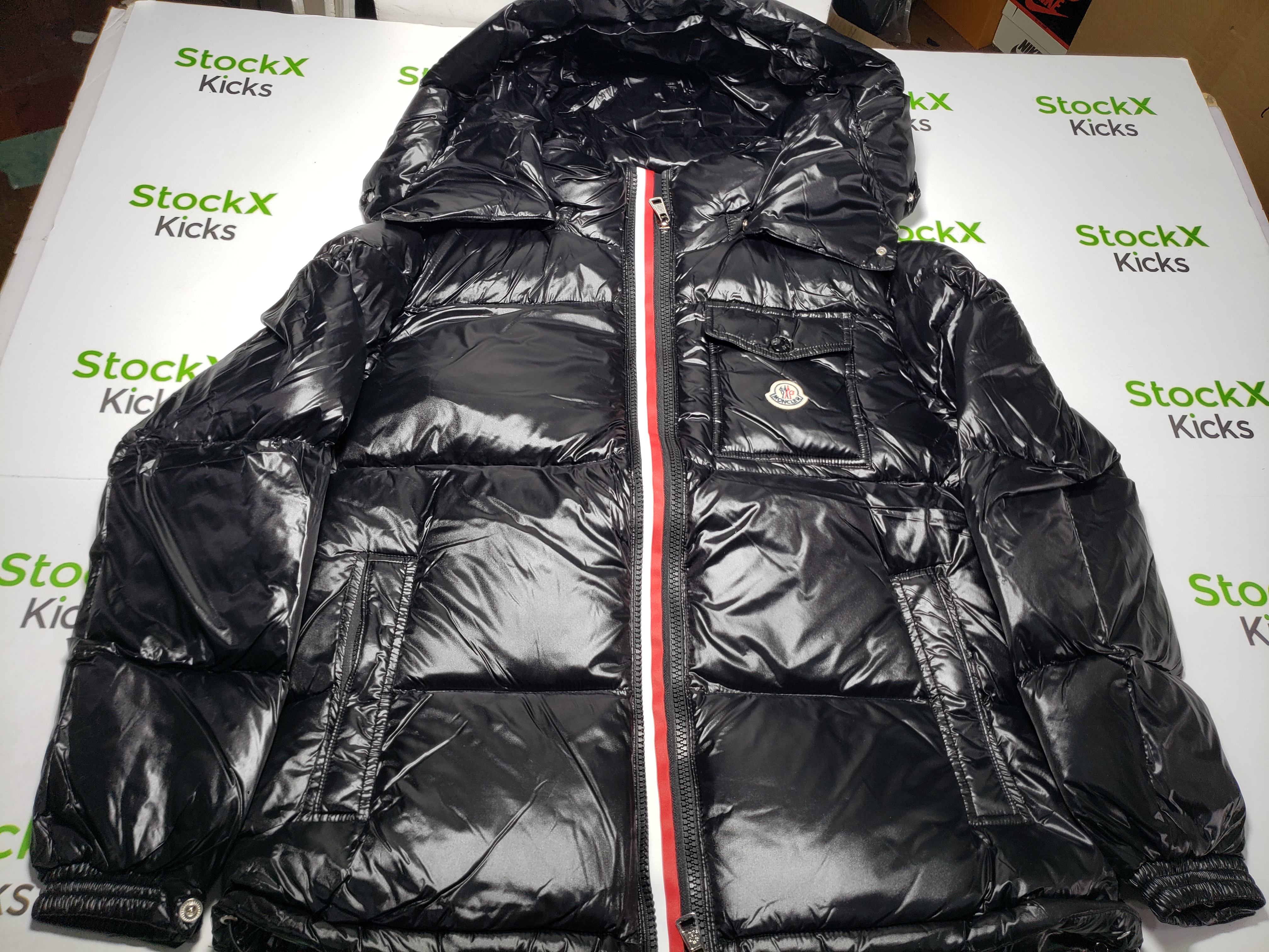 (NFC) MONCLER Montbeliard Down Jacket review Tarzan 01