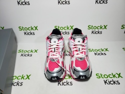 Balenciaga Runner White Fluo Pink 677402 W3RBN 9155 review stockxkicks 02