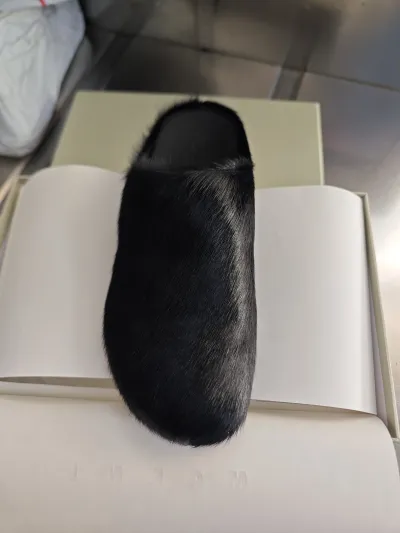 Marni Black LONG-HAIR CALFSKIN FUSSBETT SABOT Slide SBMR000600P412200N99 review Nnana 00