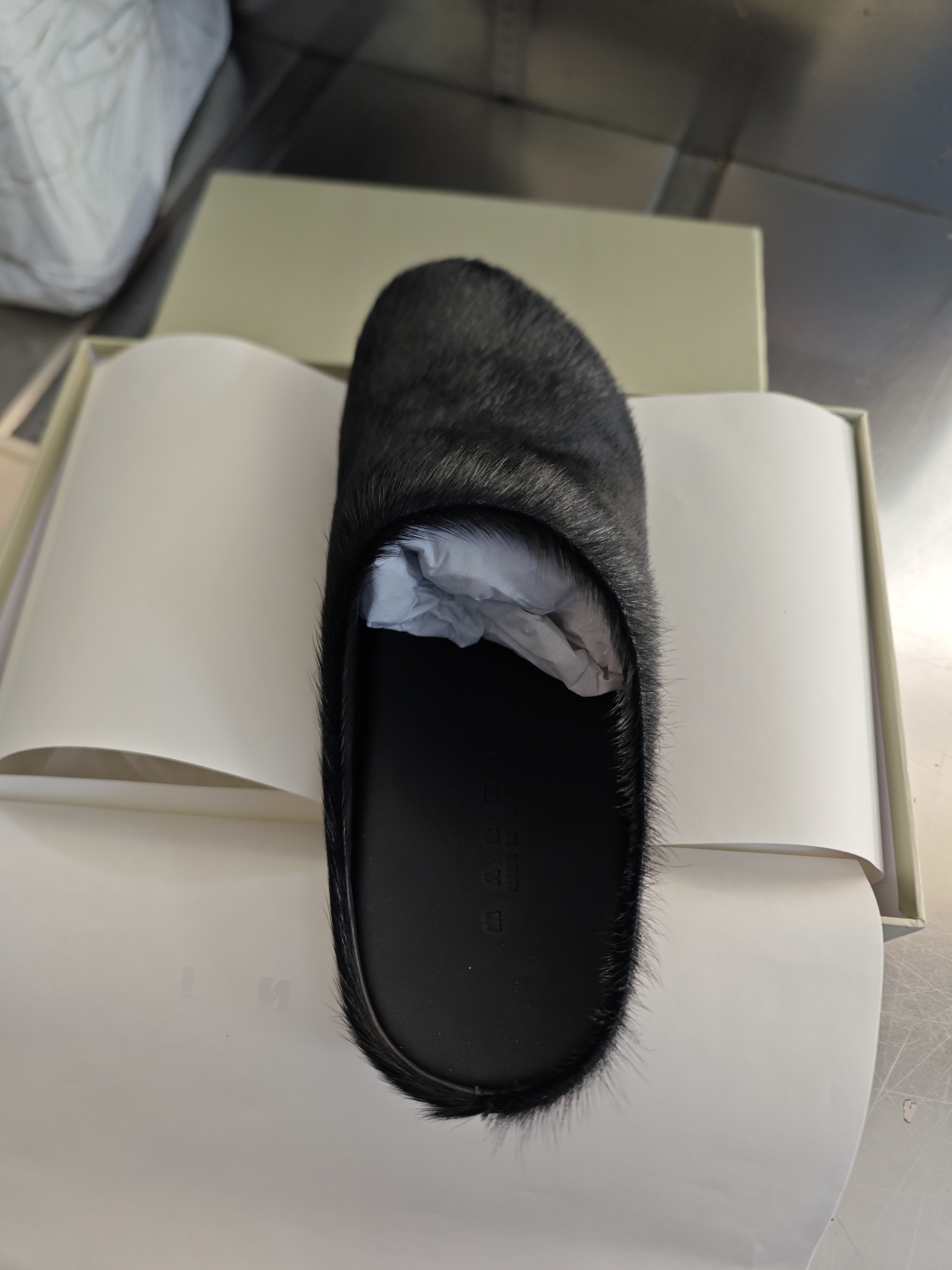 Marni Black LONG-HAIR CALFSKIN FUSSBETT SABOT Slide SBMR000600P412200N99 review Nnana 01