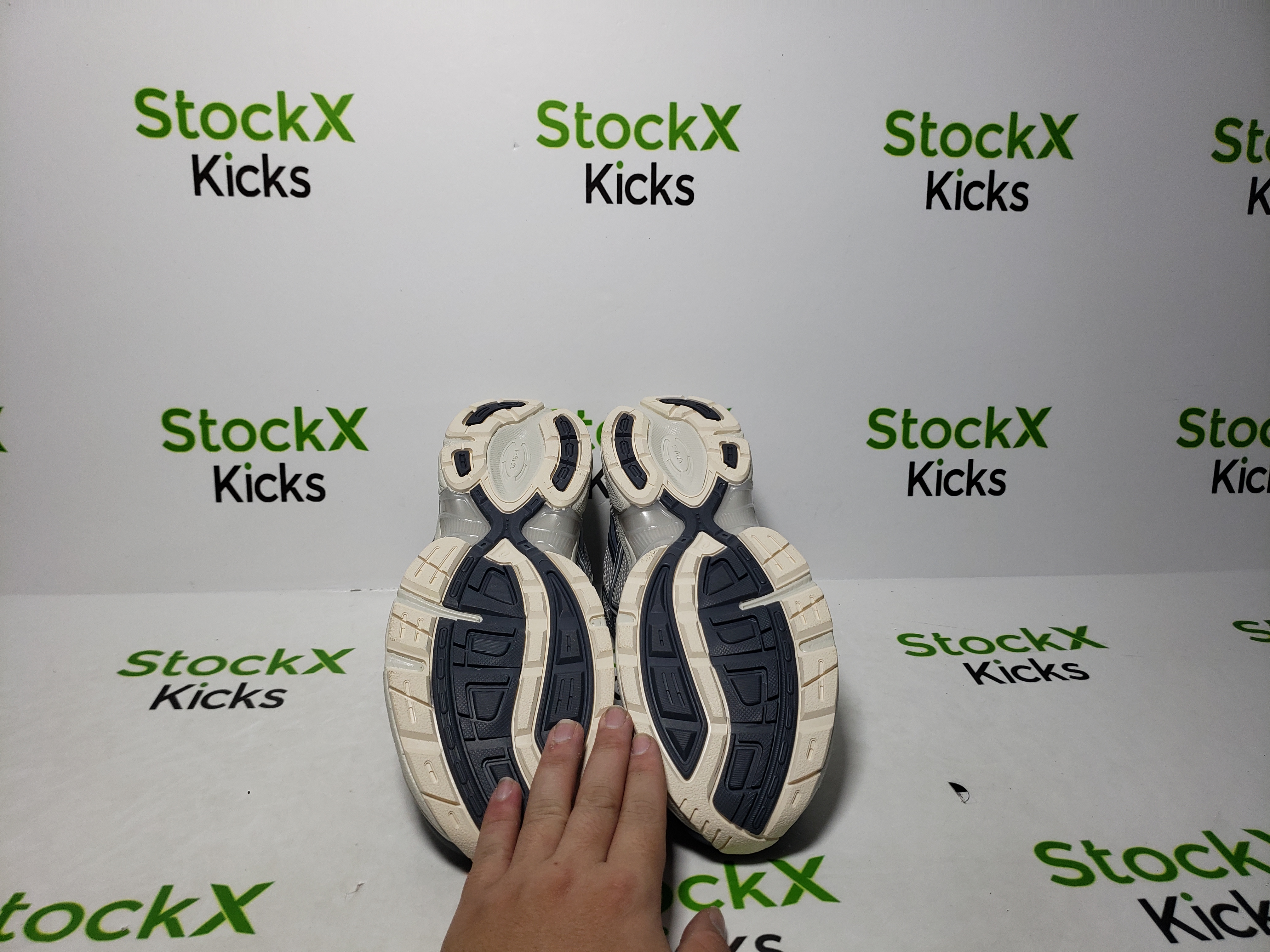 ASICS Gel-1130 Oyster Grey (Gallery Dept. Edition) 1201A256 review Keny 04