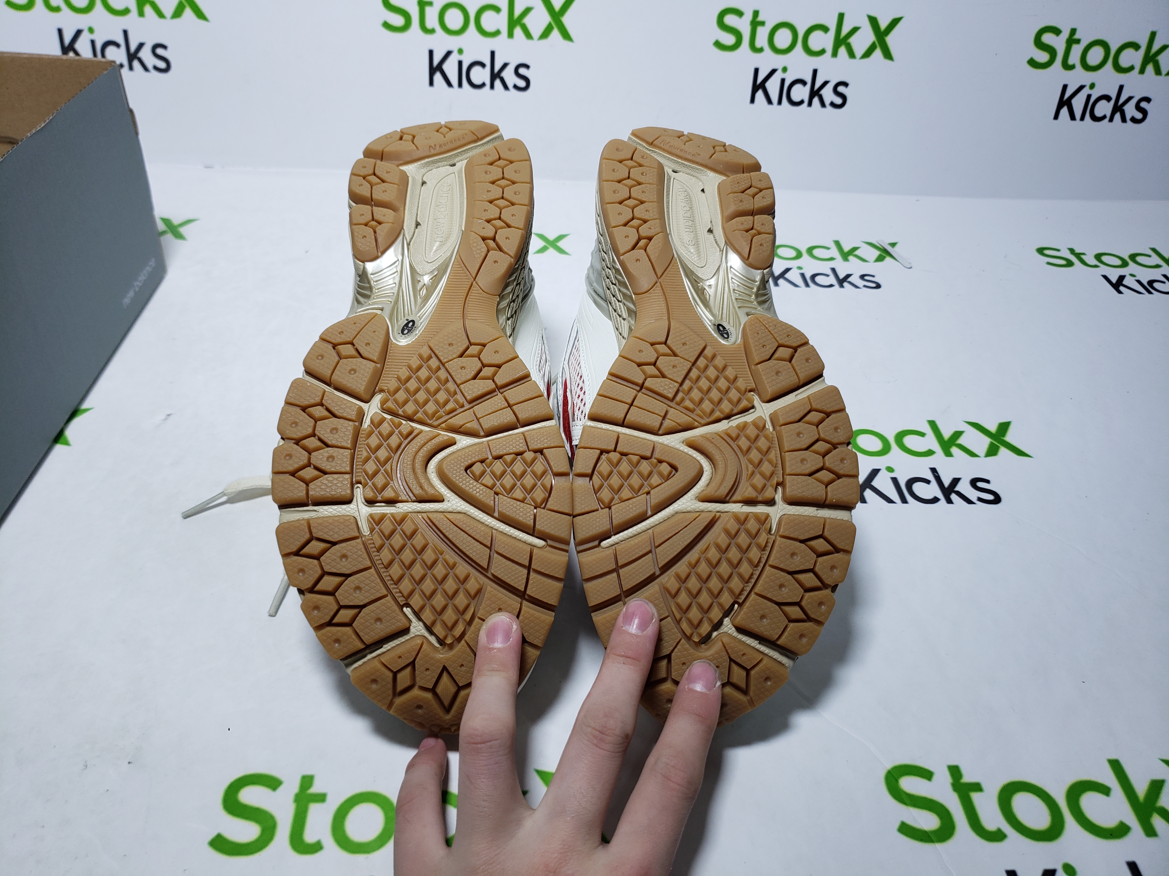 NEW BALANCE White Red M1906RO review sdfghdf 01