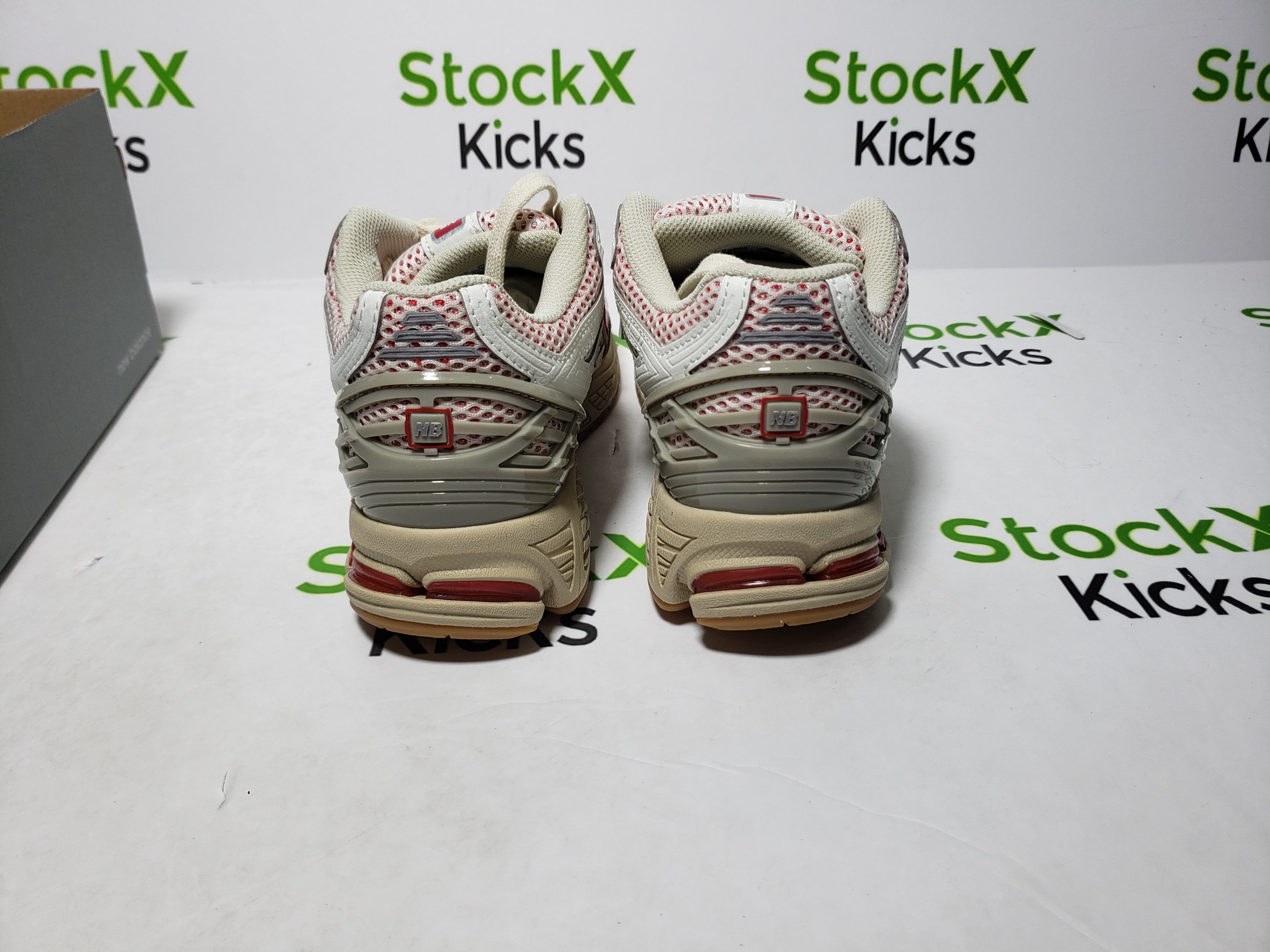 NEW BALANCE White Red M1906RO review sdfghdf 02