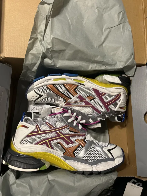 【Flash Sale】Balenciaga Runner Multicolor 677403W3RB68123 review Daylaun Shepard
