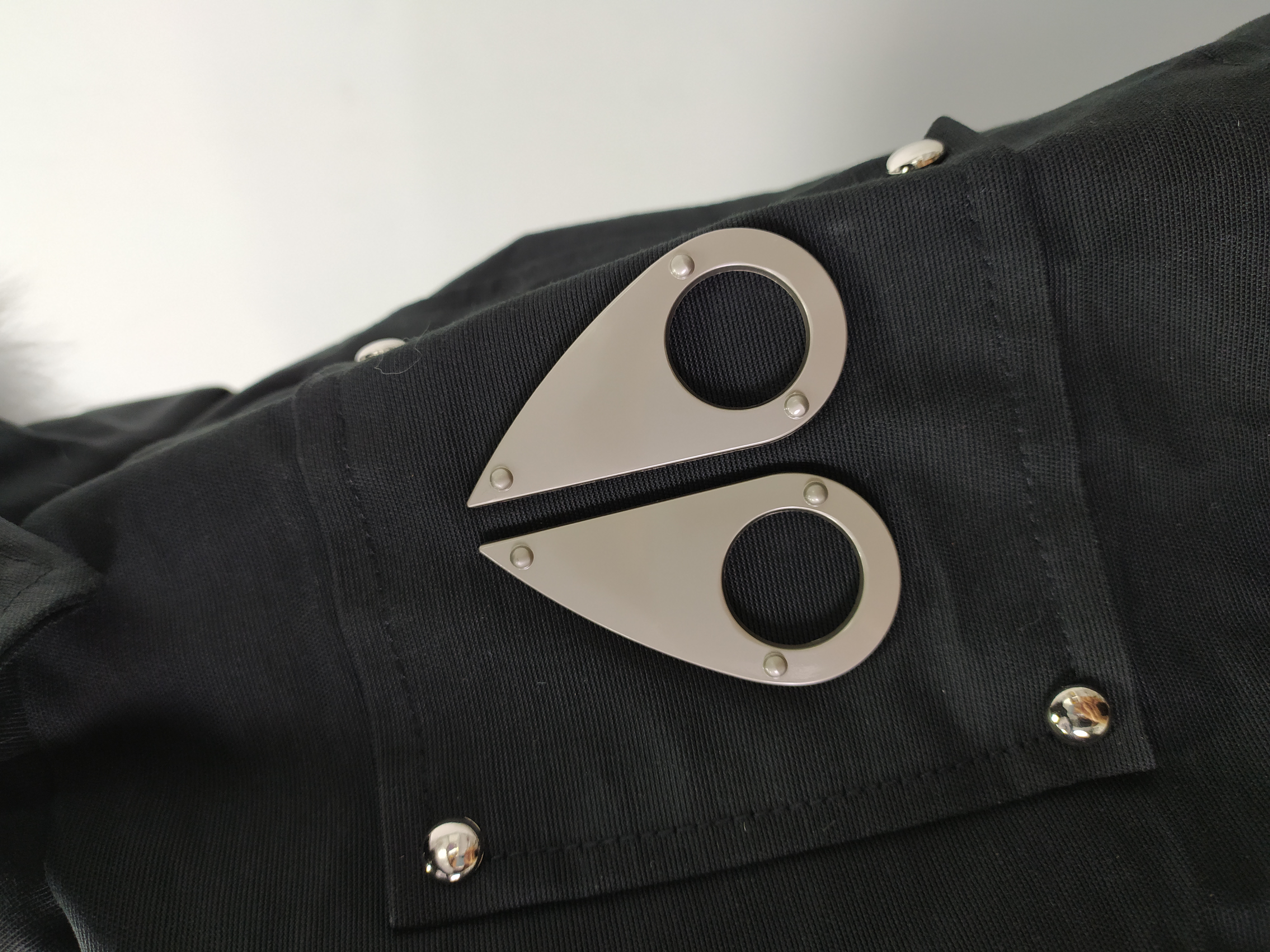 Moose Knuckles Original Ballistic Bomber Jacket Black/White（NFC）YZ241223 review stockxkicks 01