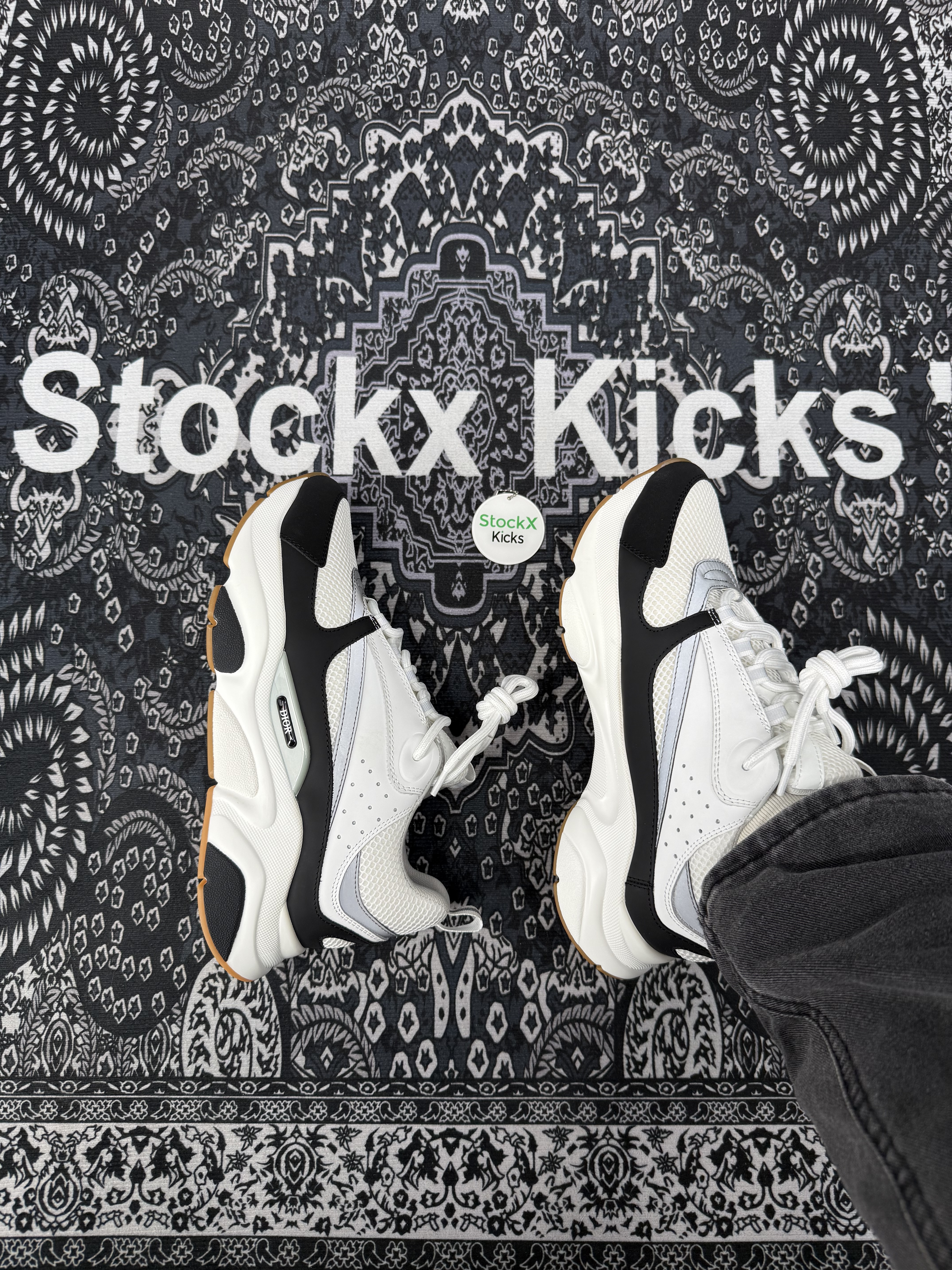 Dior B22 Sneaker White Black CK240810 review stockxkicks 00