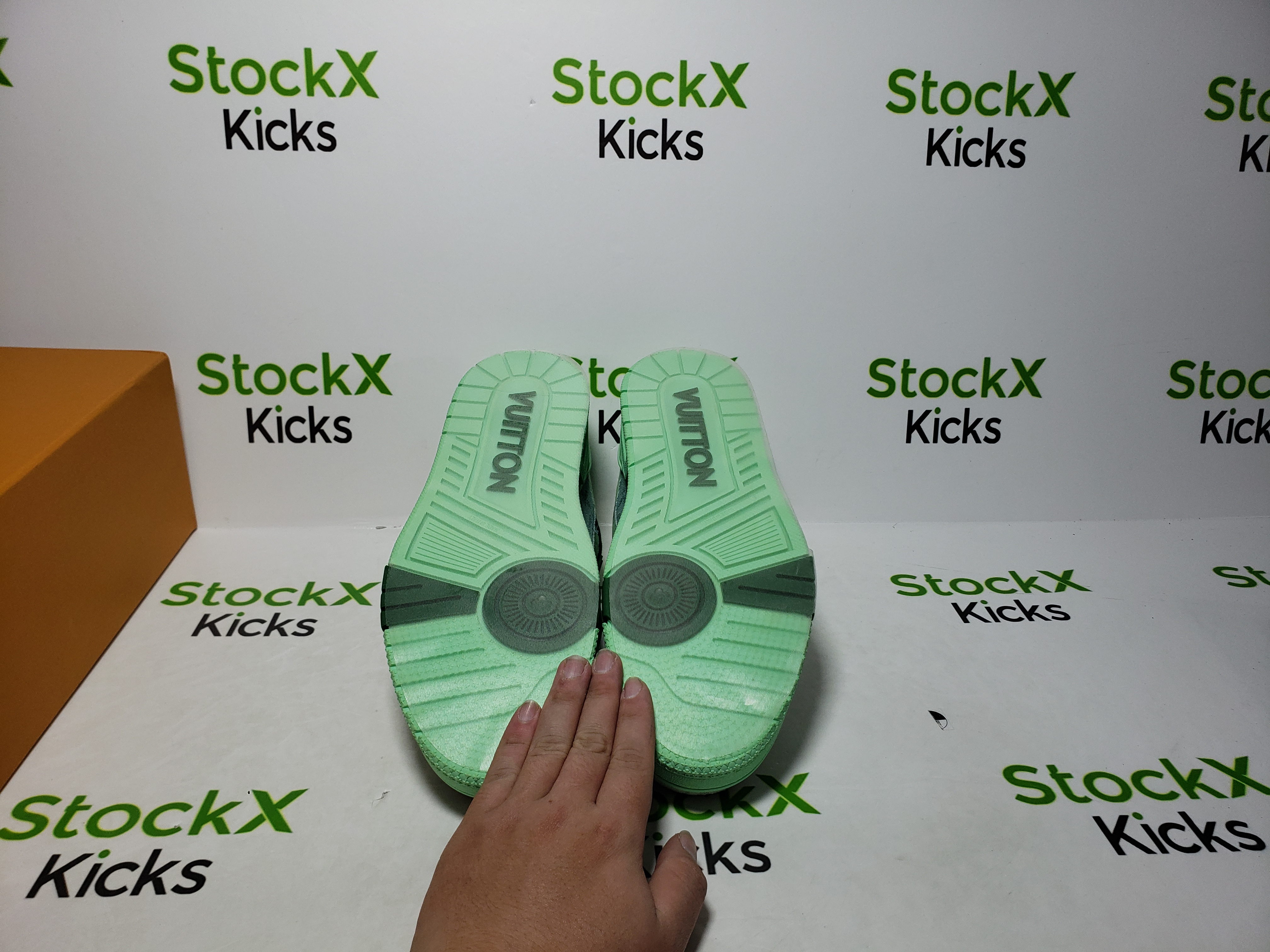 Louis Vuitton Trainer Sneaker Rendered Green Fabric 1ACVNR review Jeff 02