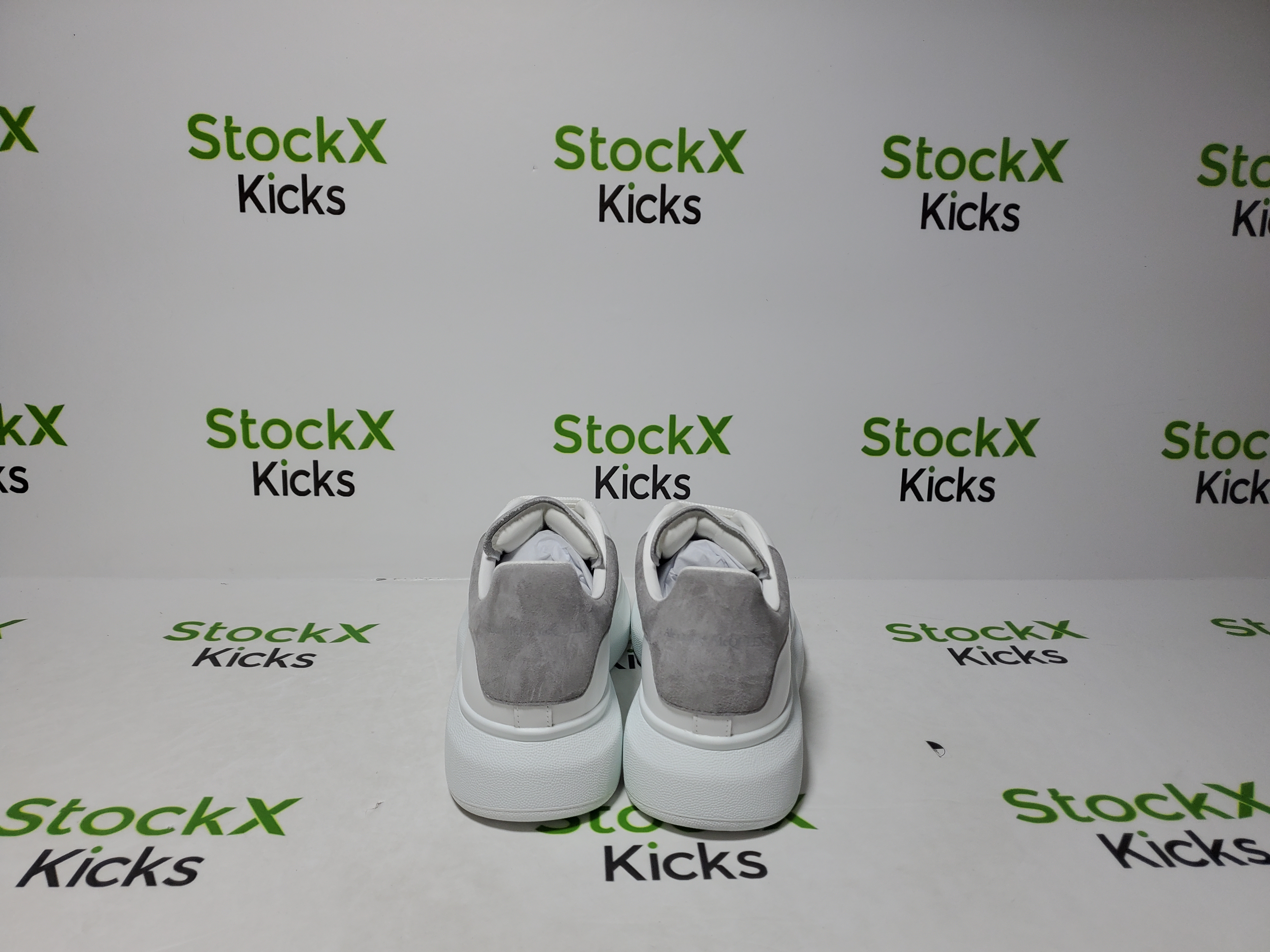 Alexander McQueen Sneaker Gray Velvet review Jeff 01