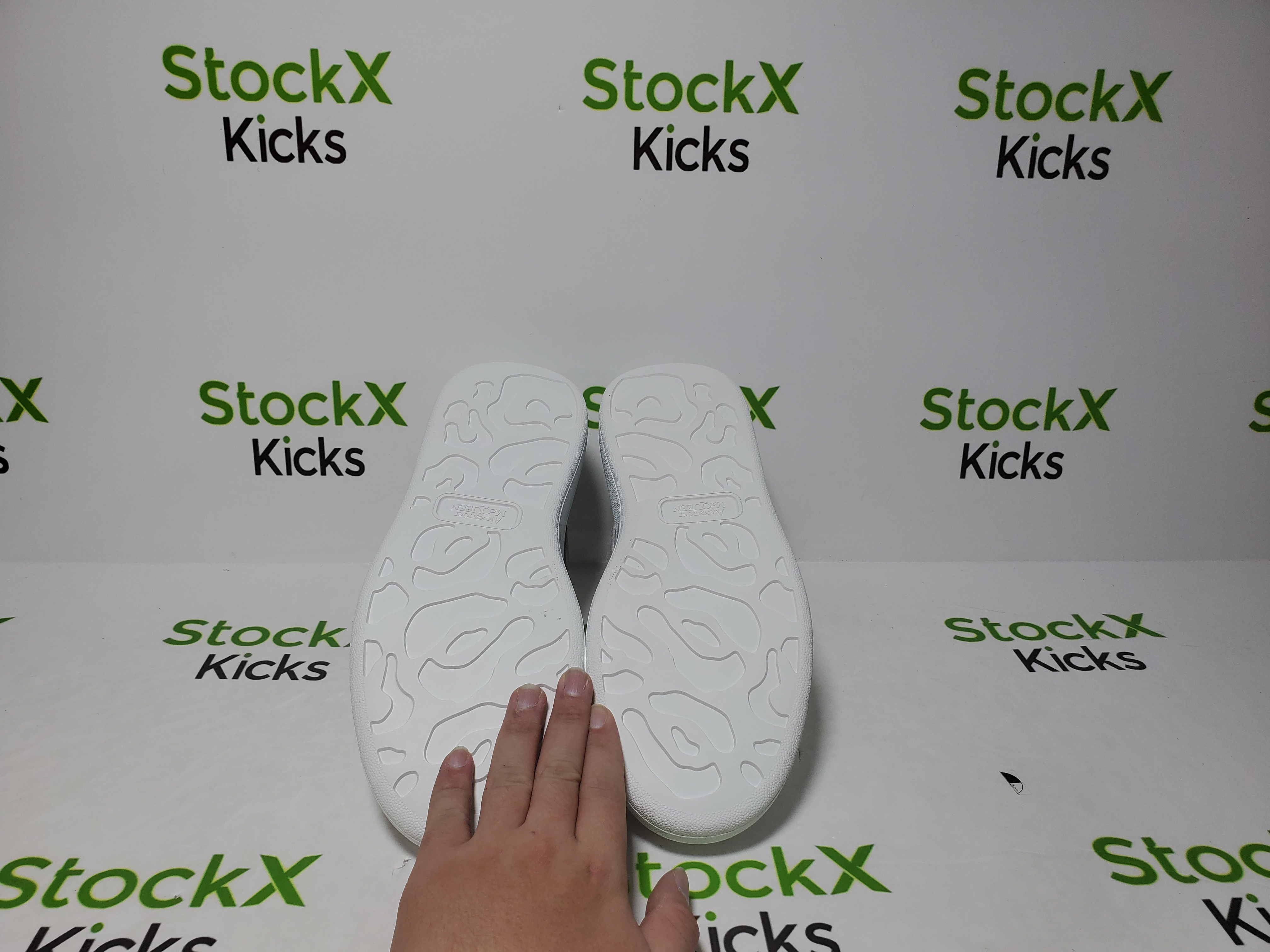 Alexander McQueen Sneaker Gray Velvet review Jeff 02