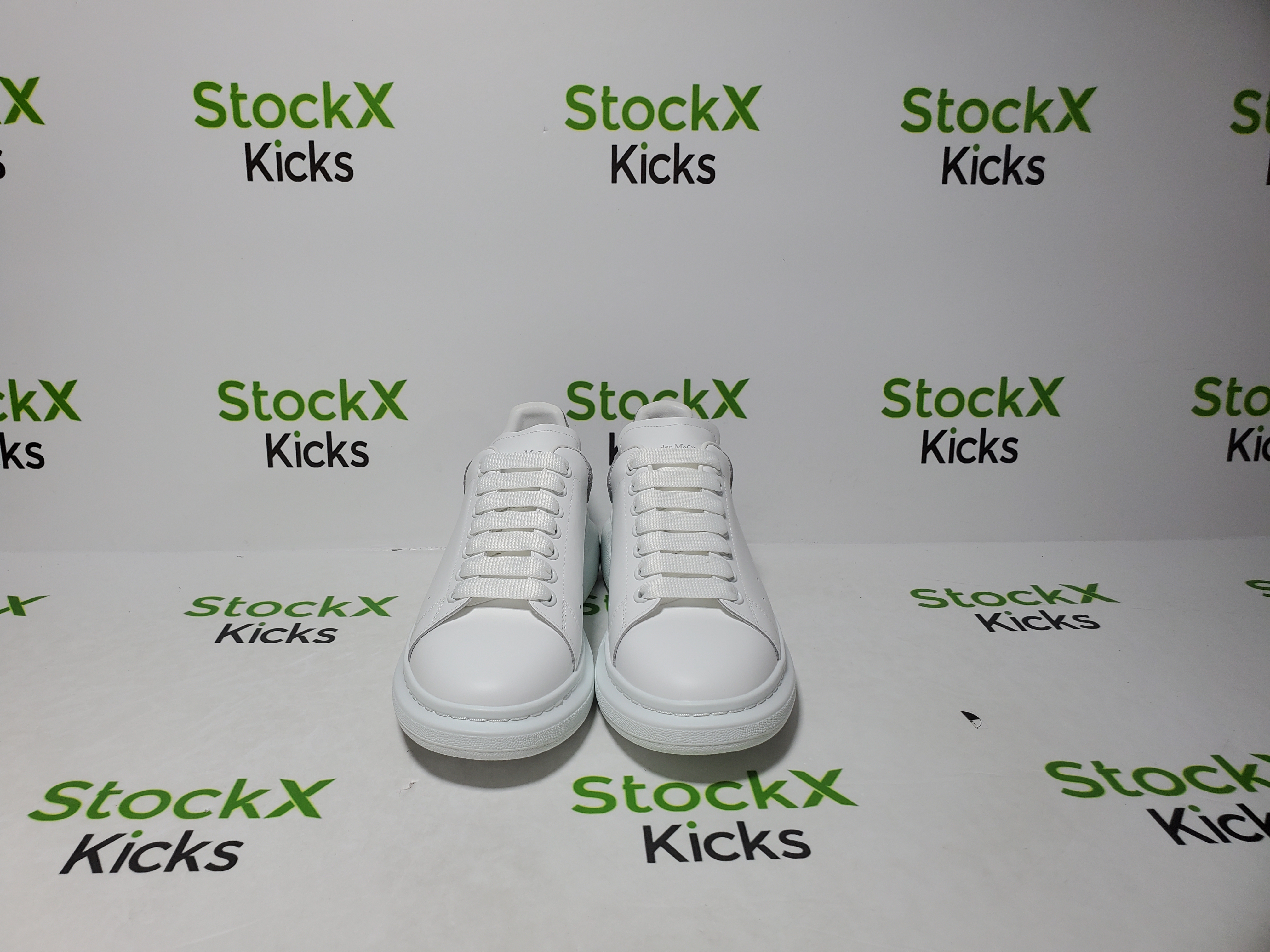 Alexander McQueen Sneaker Gray Velvet review Jeff 04