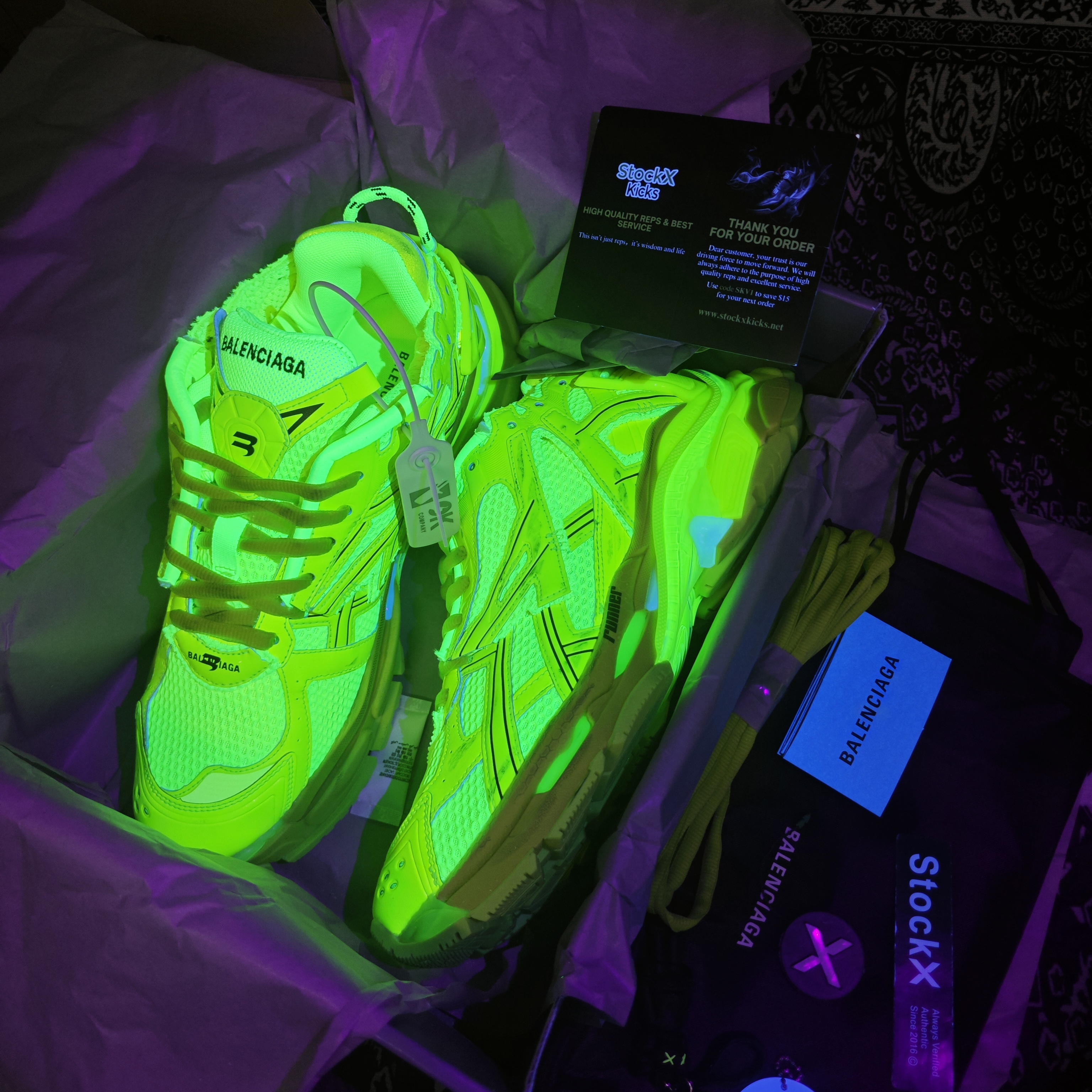 Balenciaga Runner Fluorescent Green 677402 W3RB4 7510 review stockxkicks 00